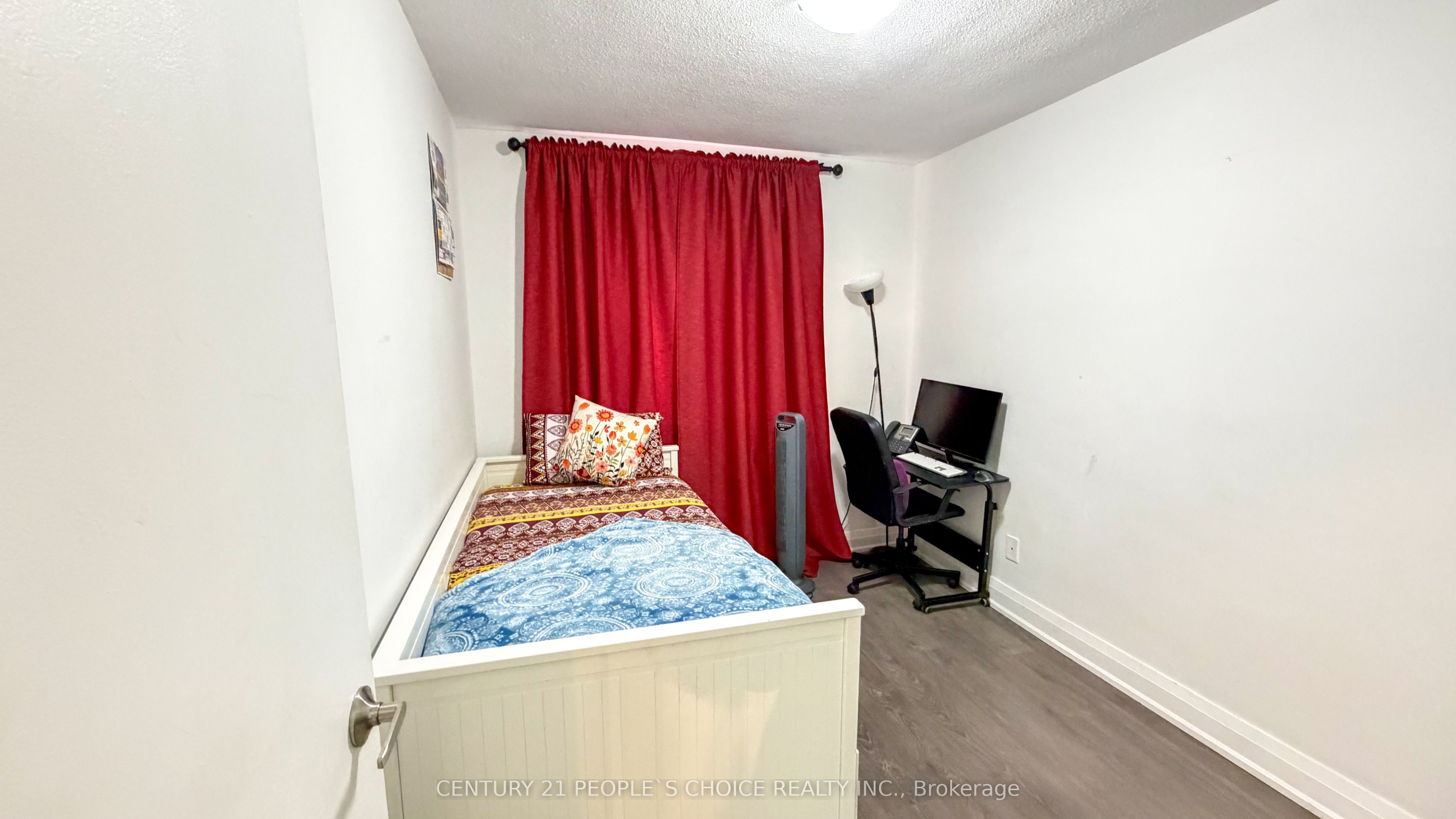 2485 Woking Crescent 201 Property Photo 16