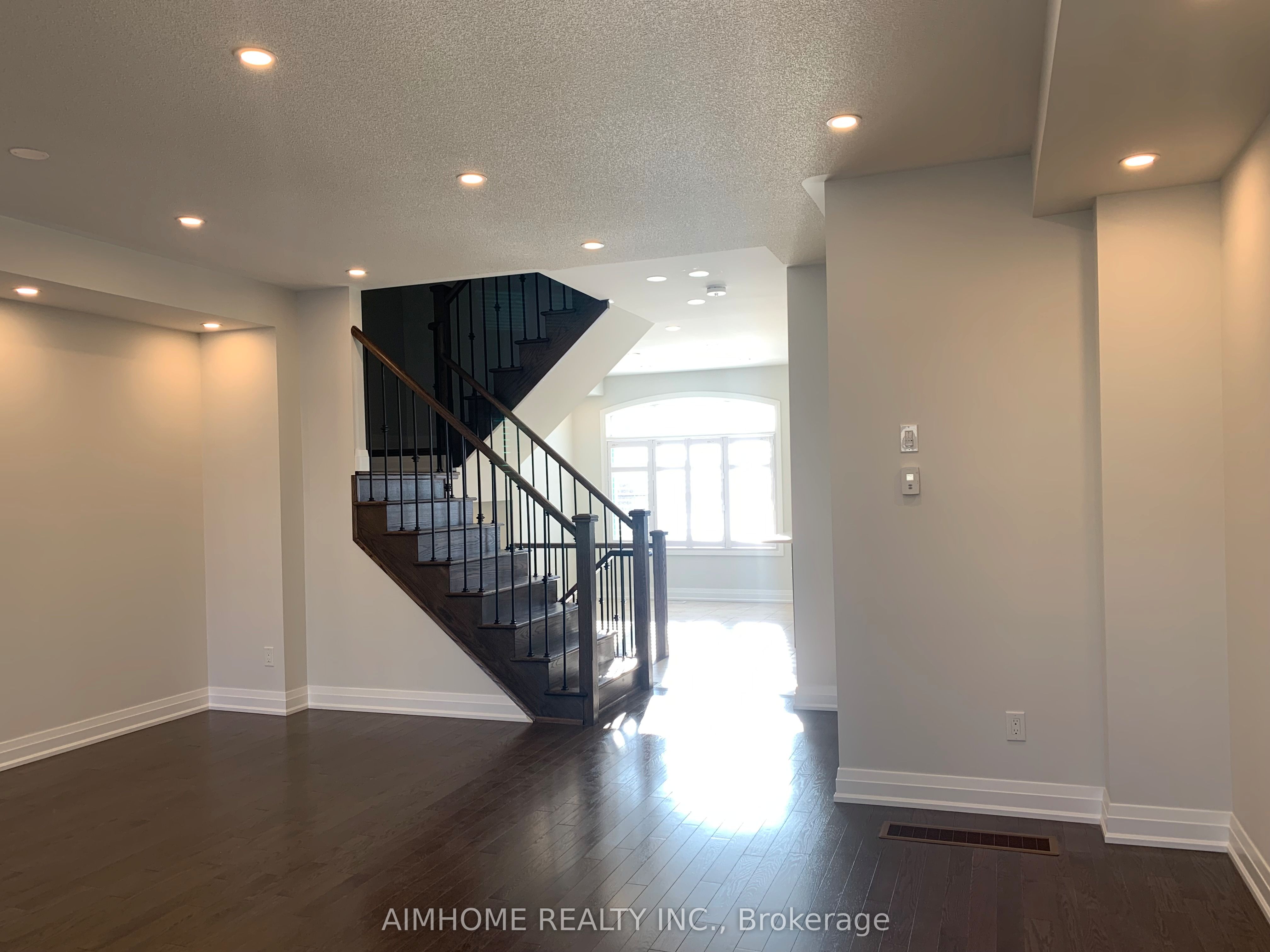 12 Summerbeam Way Property Photo 7