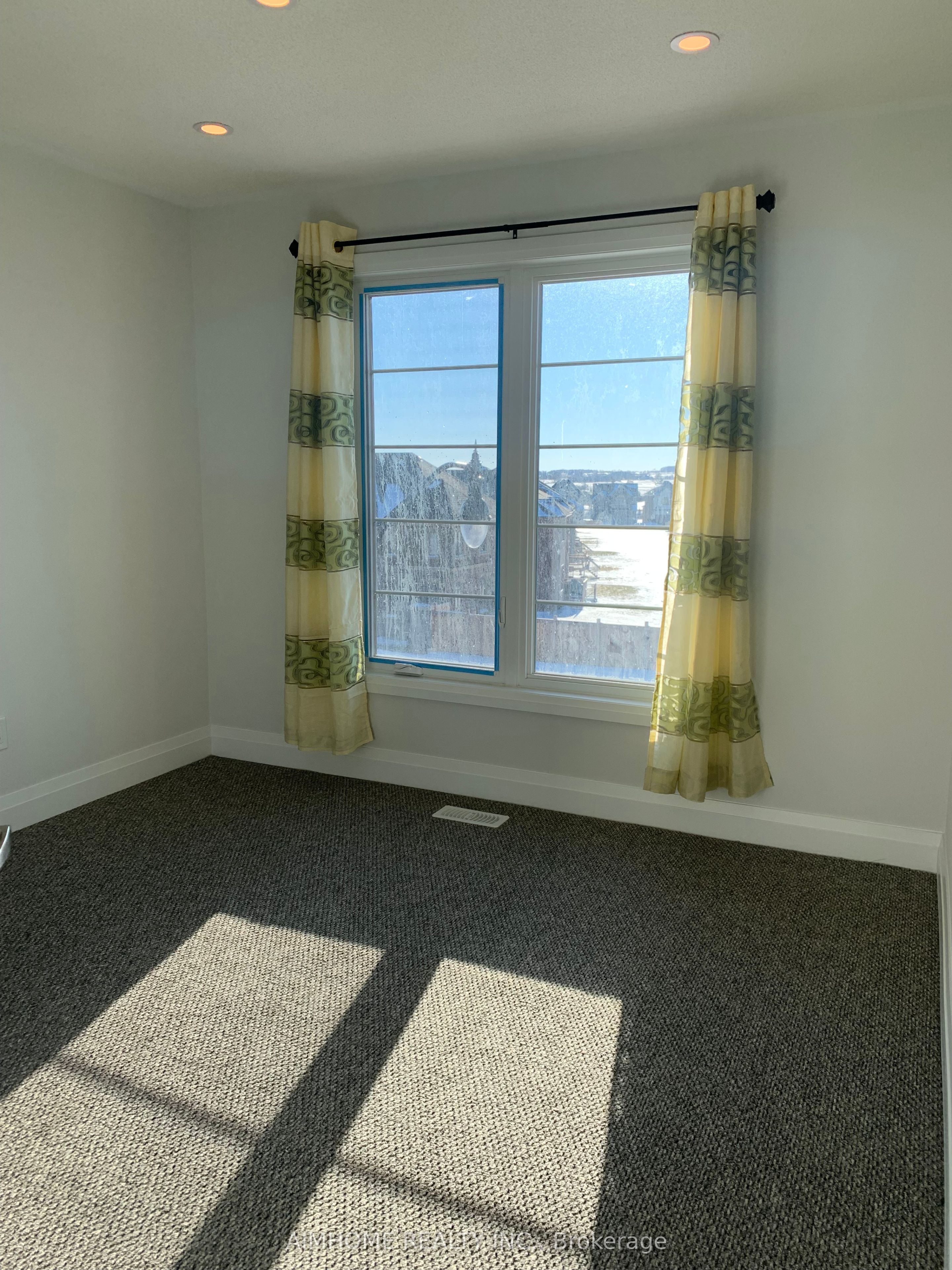 12 Summerbeam Way Property Photo 11