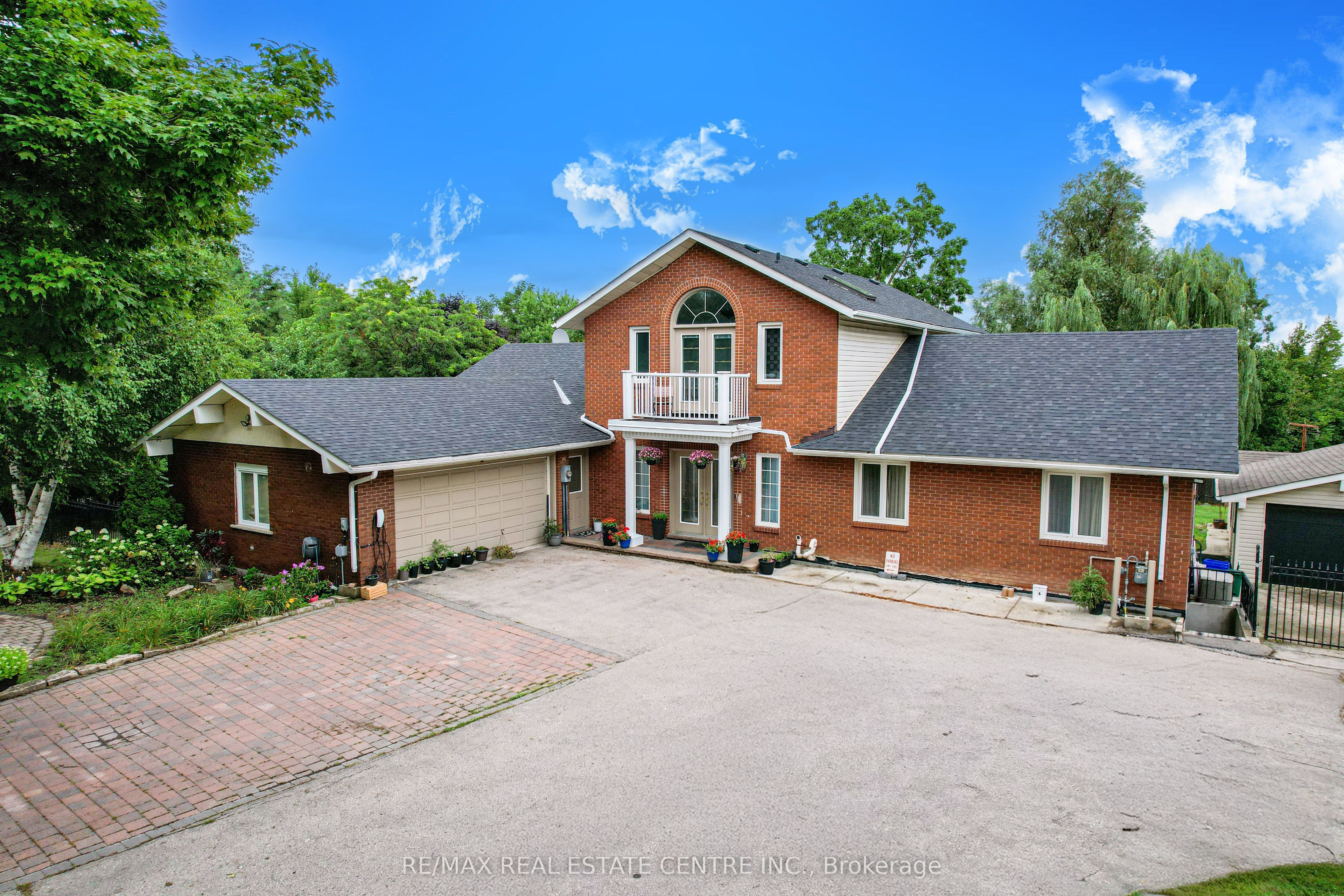 7750 5 Side Road Property Photo 1