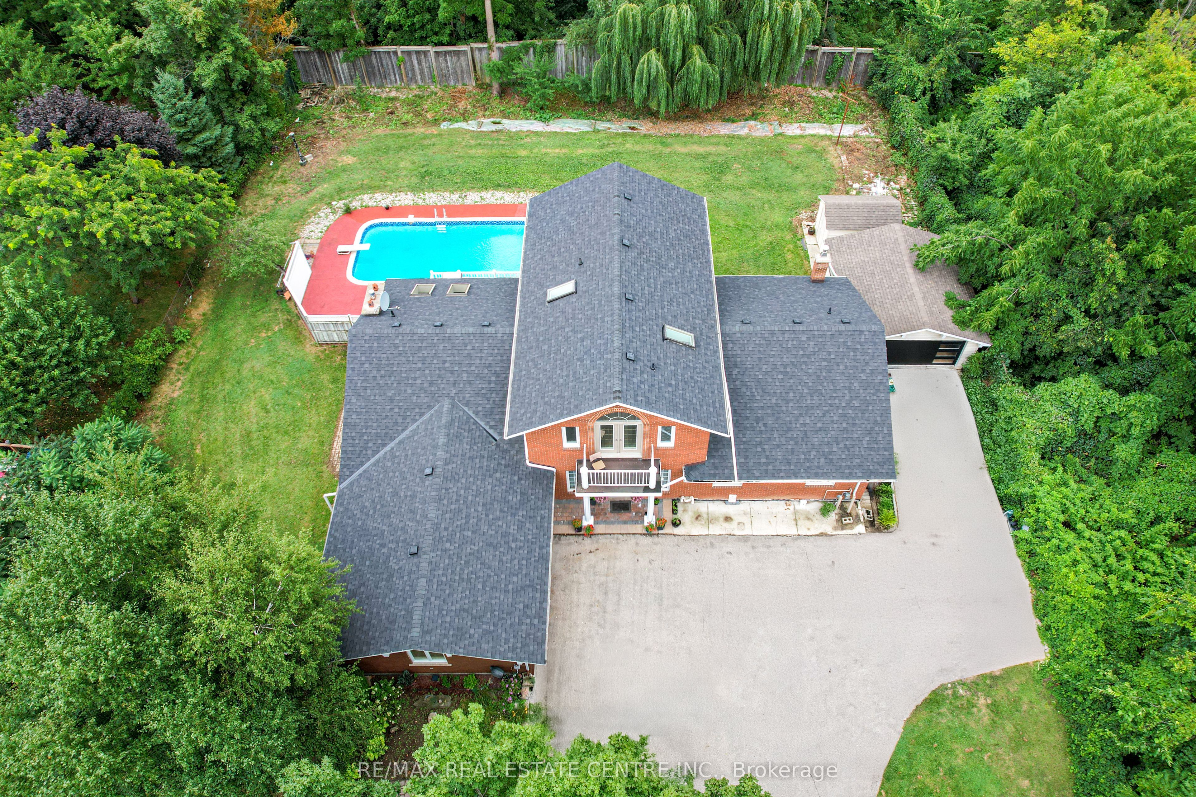7750 5 Side Road Property Photo 3