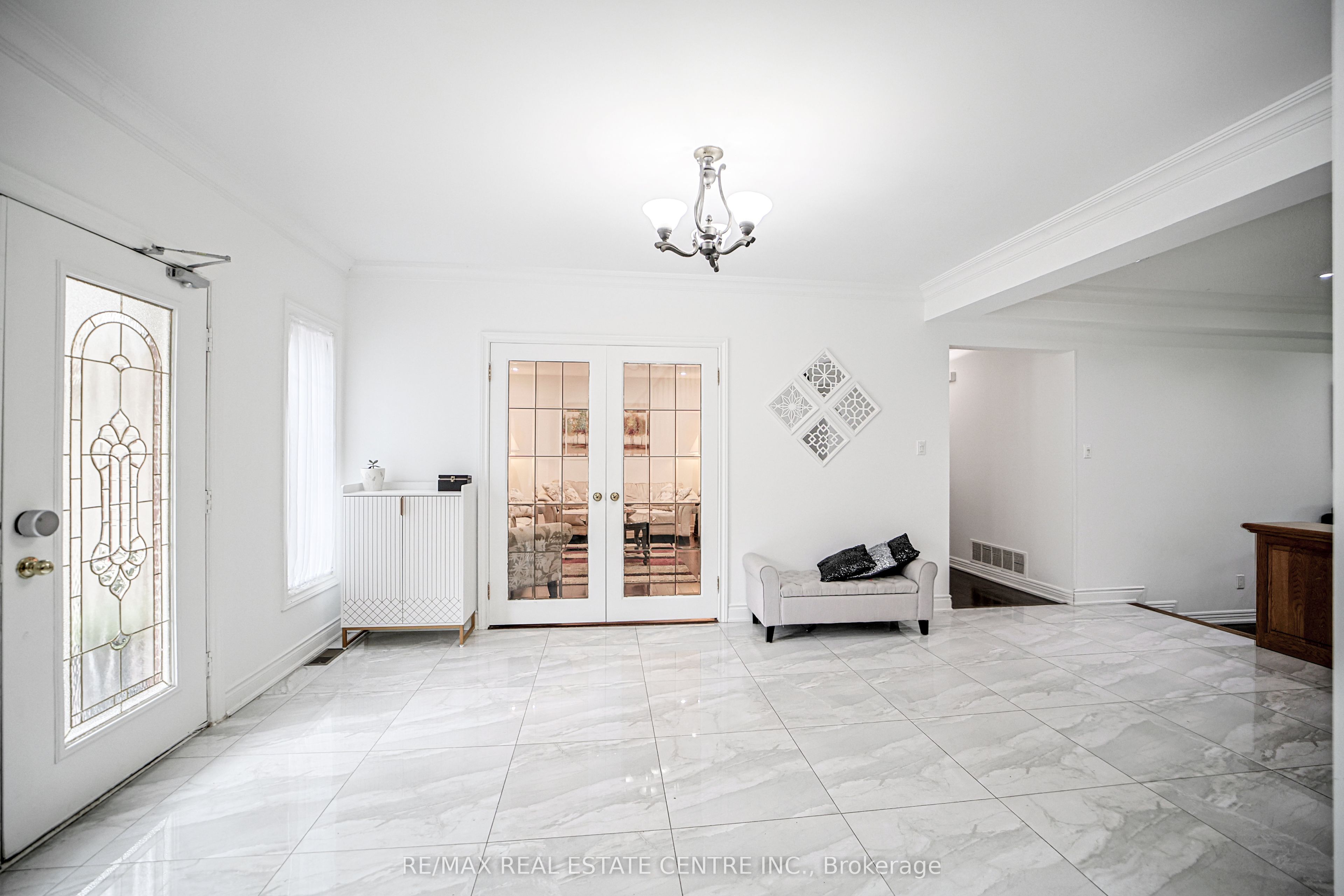 7750 5 Side Road Property Photo 6