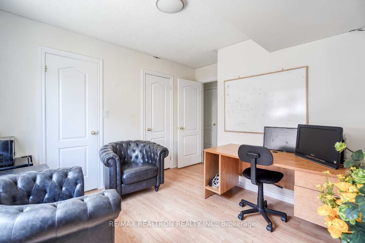 15 Sprucewood Road Property Photo 7