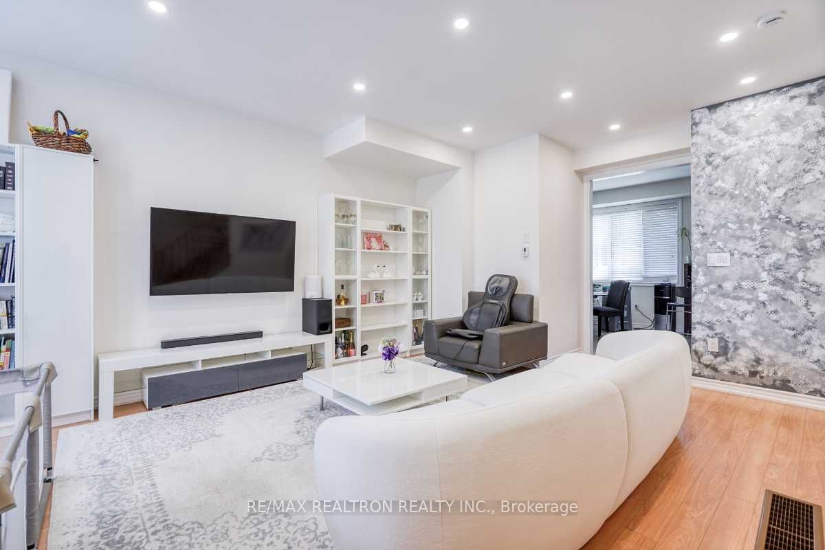 15 Sprucewood Road Property Photo 10