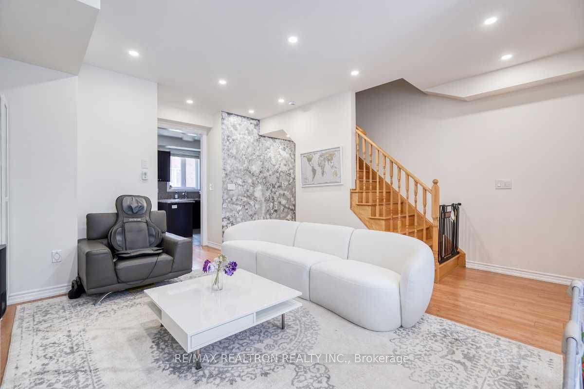 15 Sprucewood Road Property Photo 11