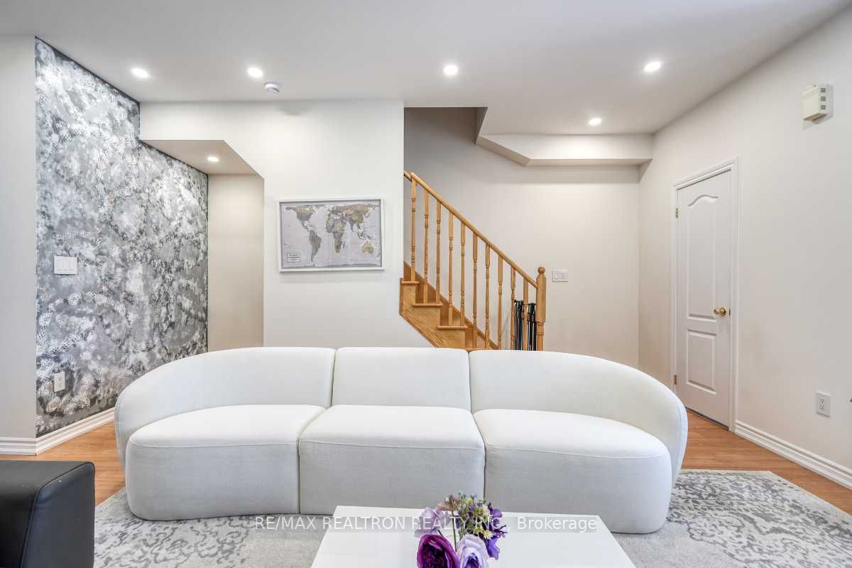 15 Sprucewood Road Property Photo 13