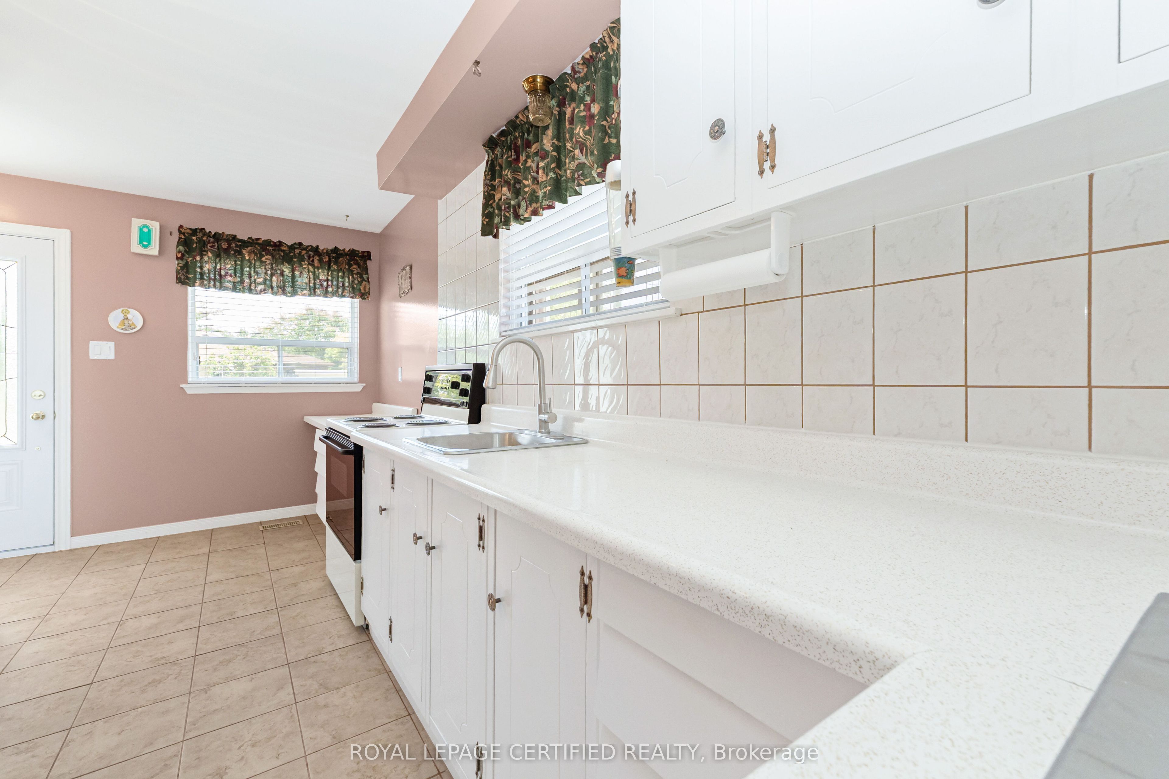 27 Milner Road Property Photo 11