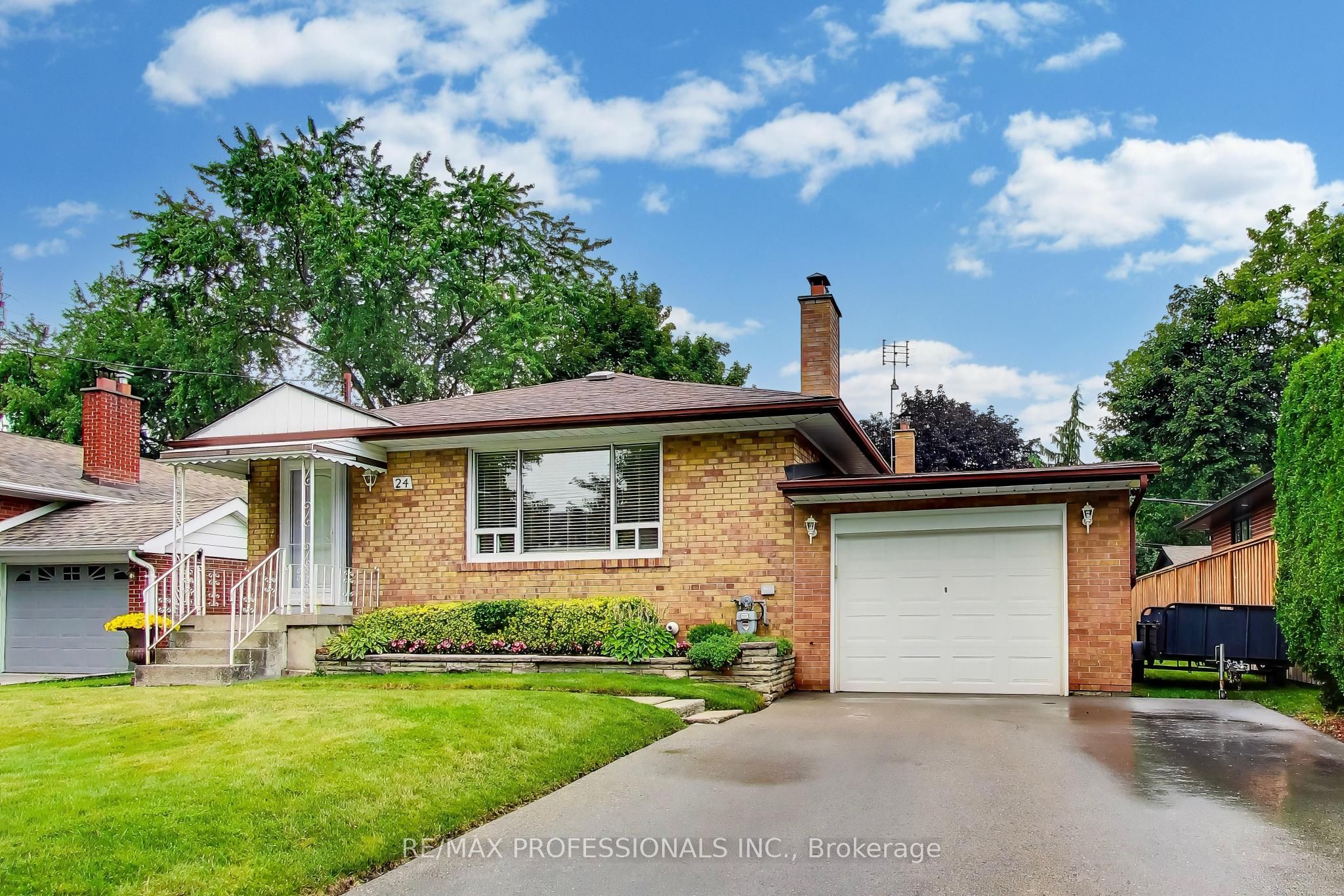 24 Beaverbrook Avenue Property Photo 1