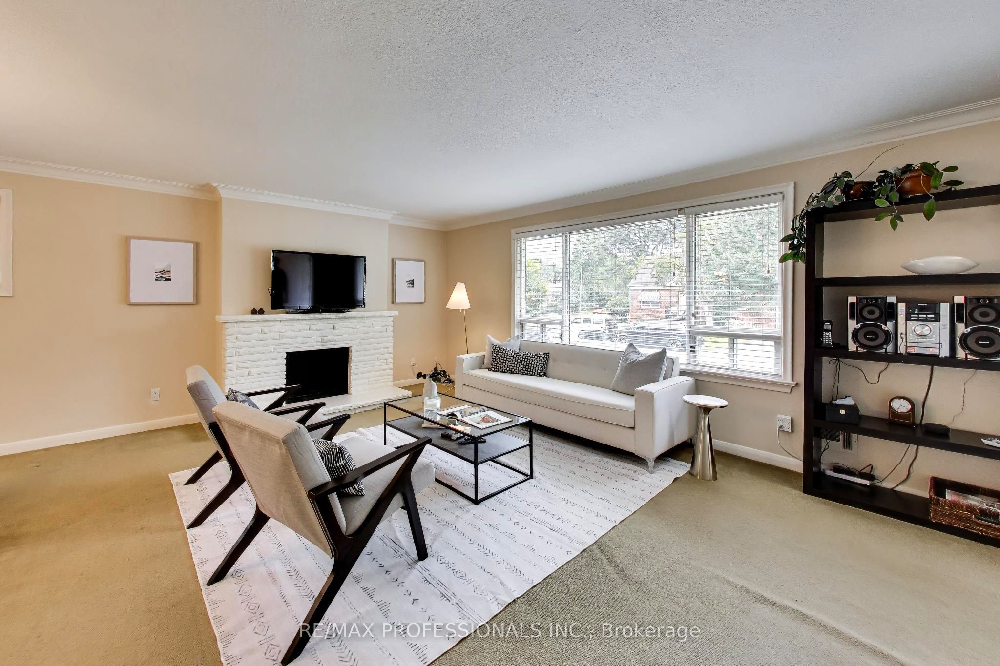 24 Beaverbrook Avenue Property Photo 6