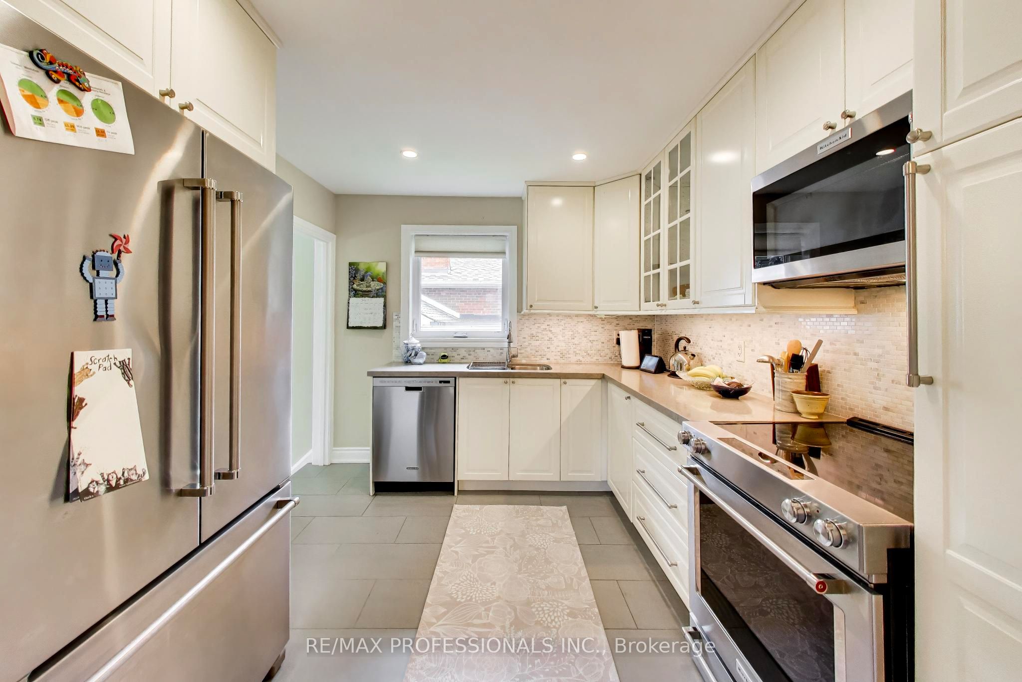 24 Beaverbrook Avenue Property Photo 12