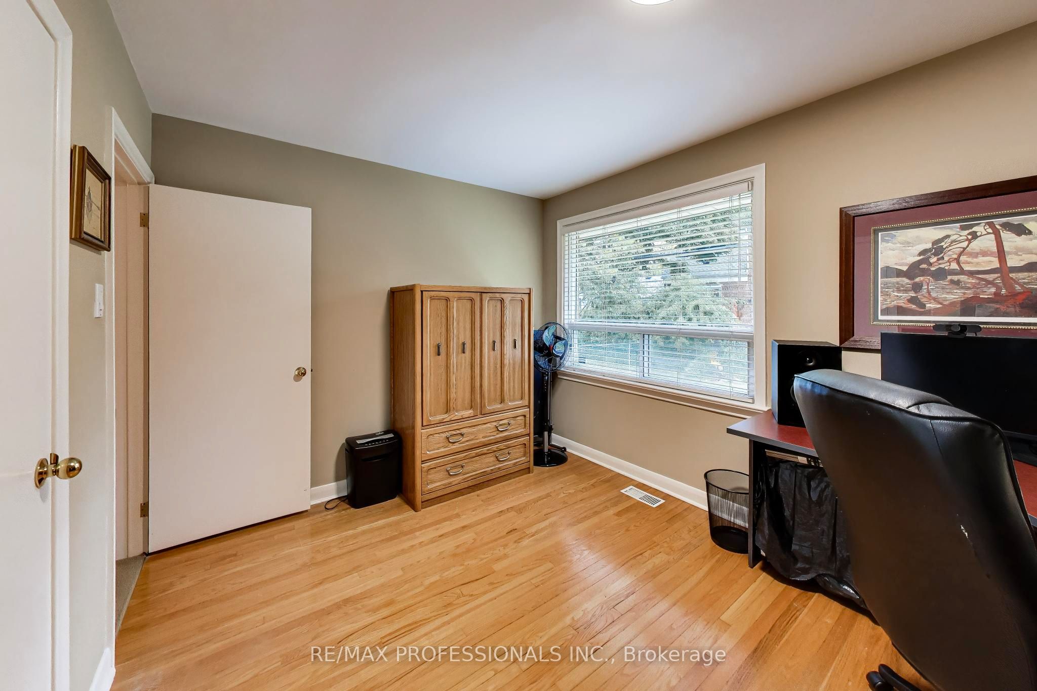24 Beaverbrook Avenue Property Photo 20