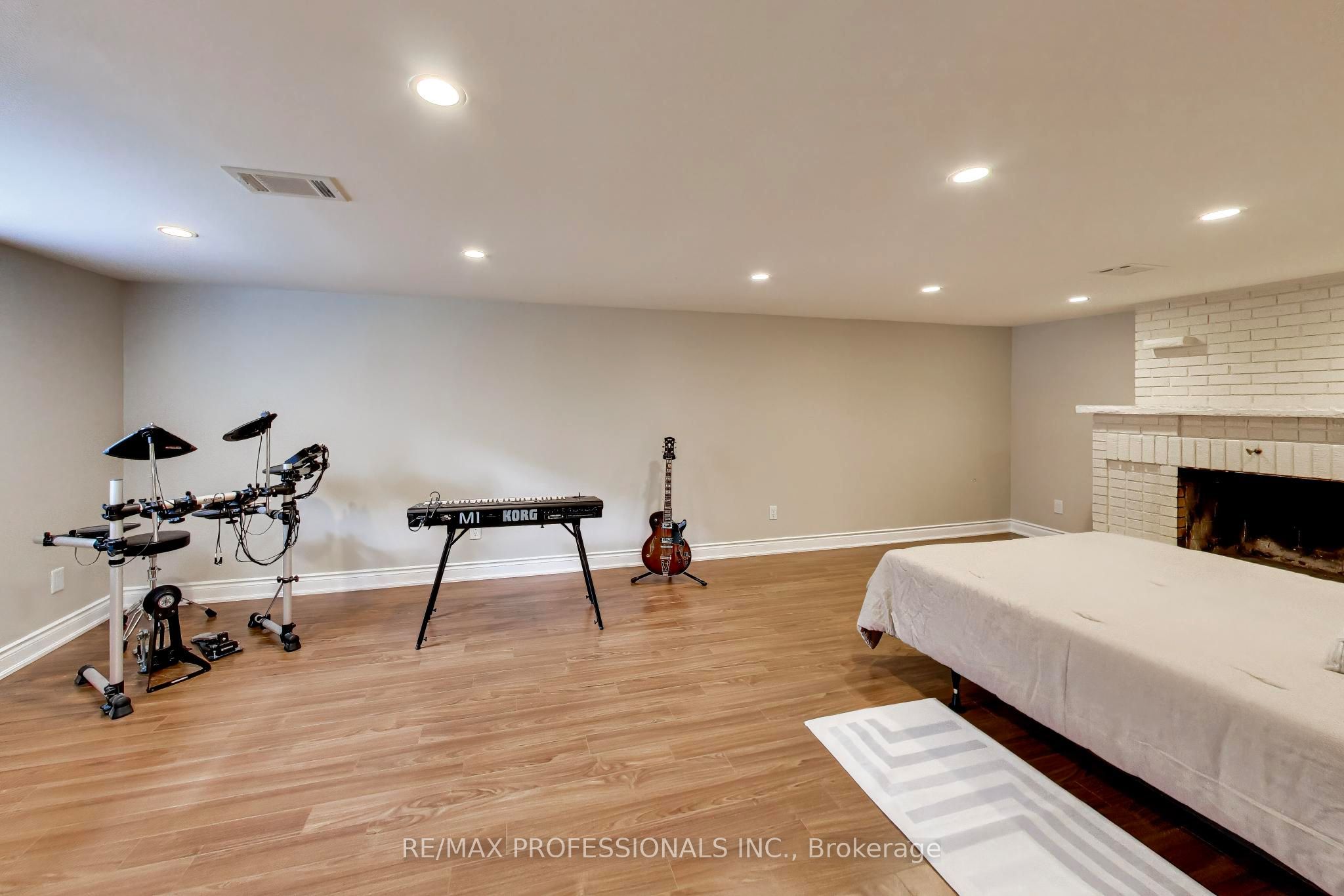 24 Beaverbrook Avenue Property Photo 25
