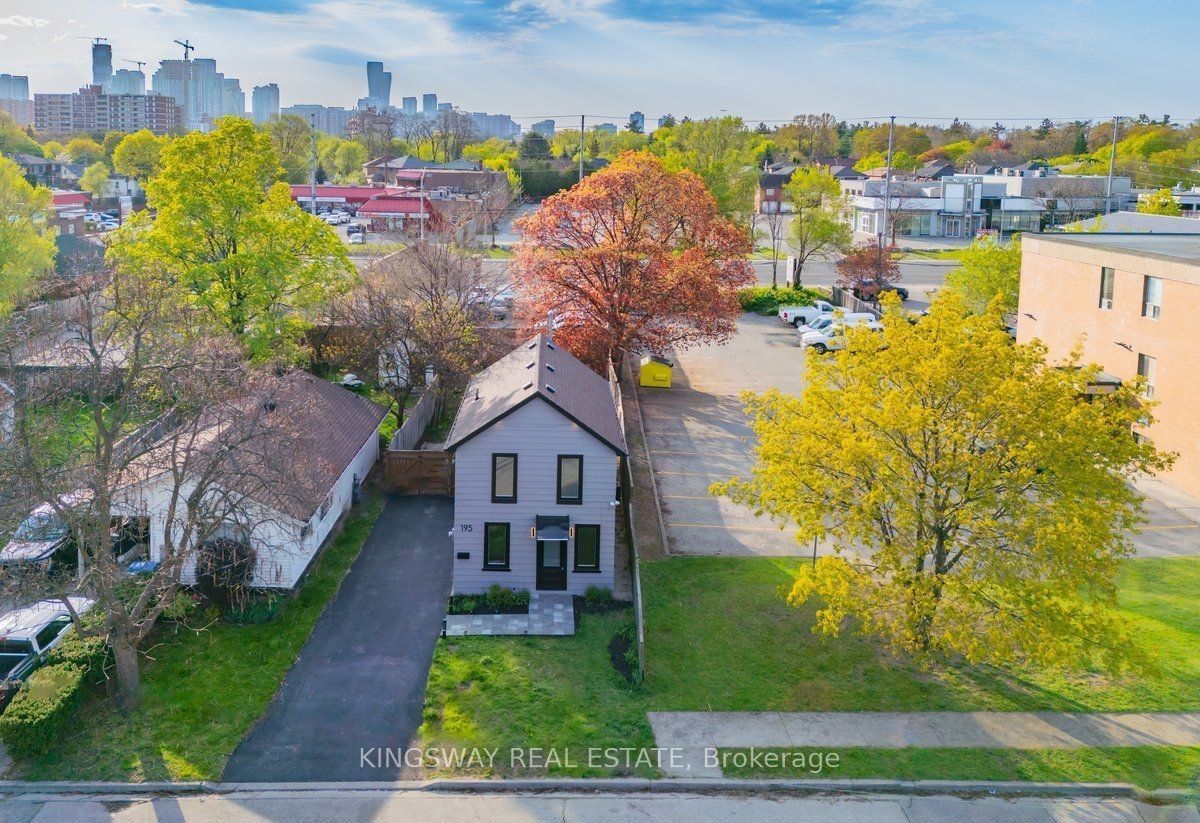 195 Randi Road Property Photo 2