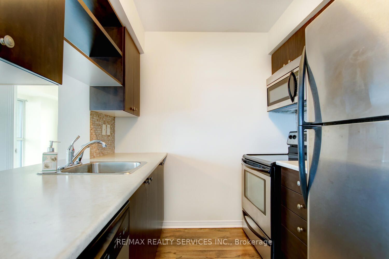 215 Queen Street E 1103 Property Photo 9
