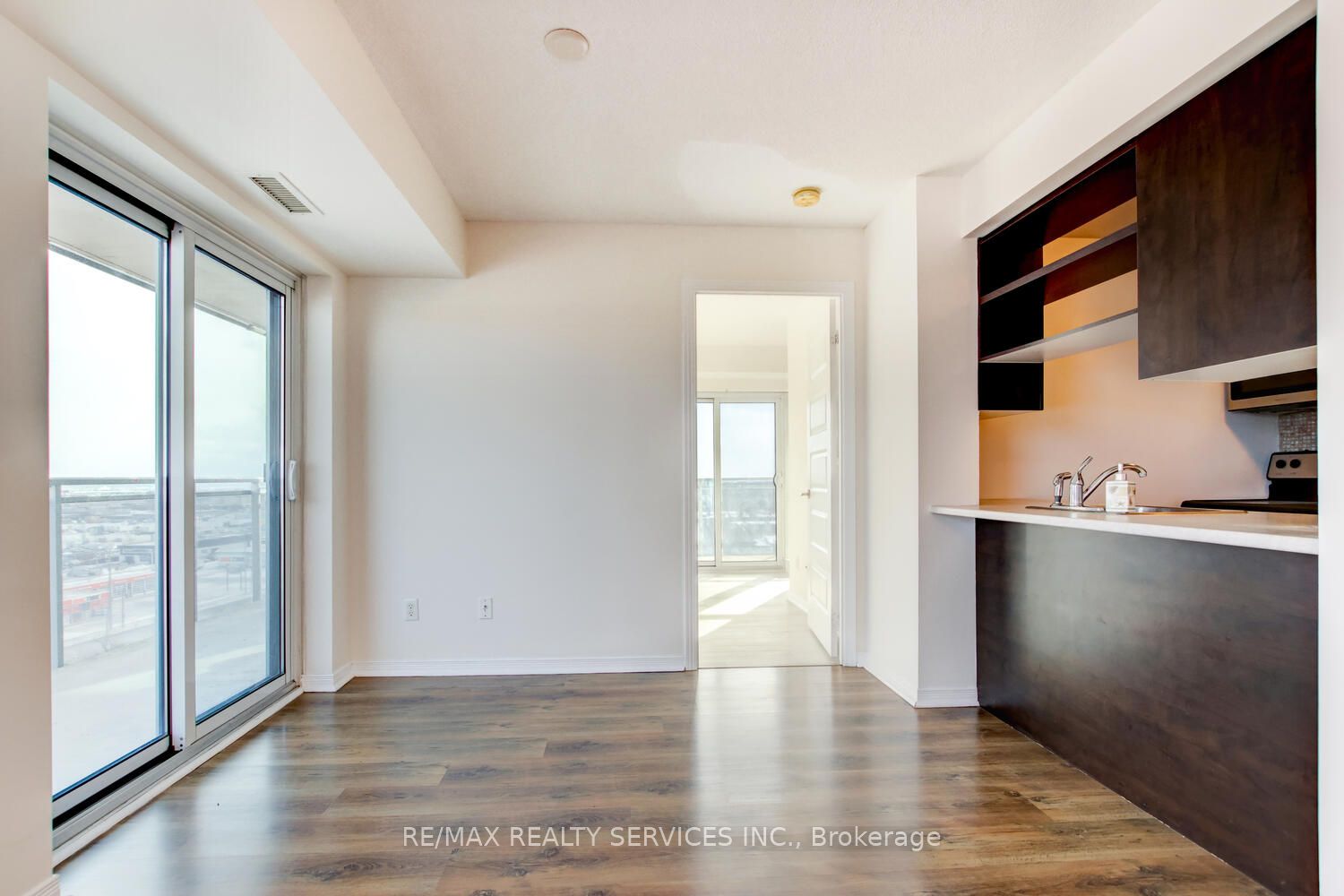 215 Queen Street E 1103 Property Photo 25
