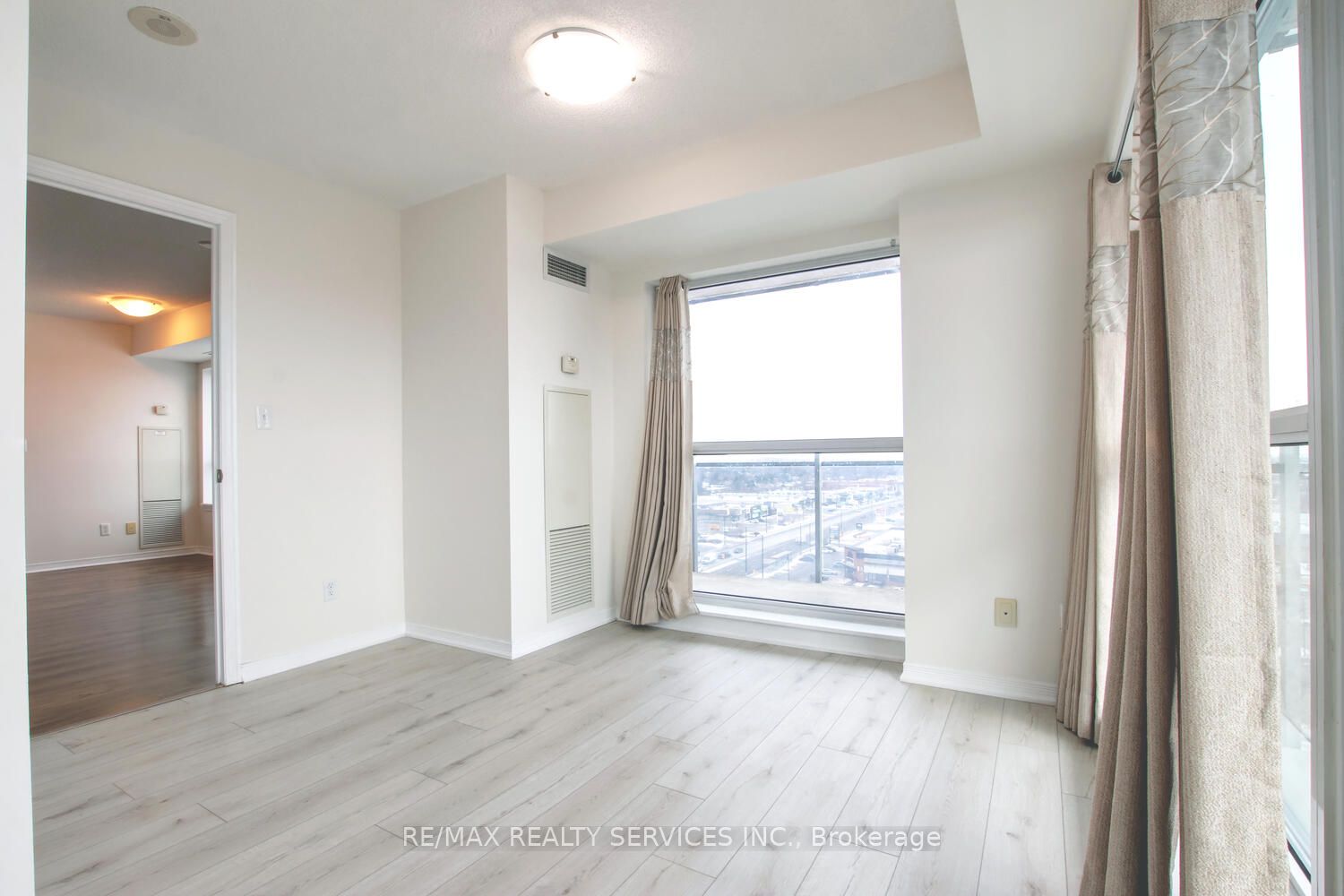 215 Queen Street E 1103 Property Photo 29