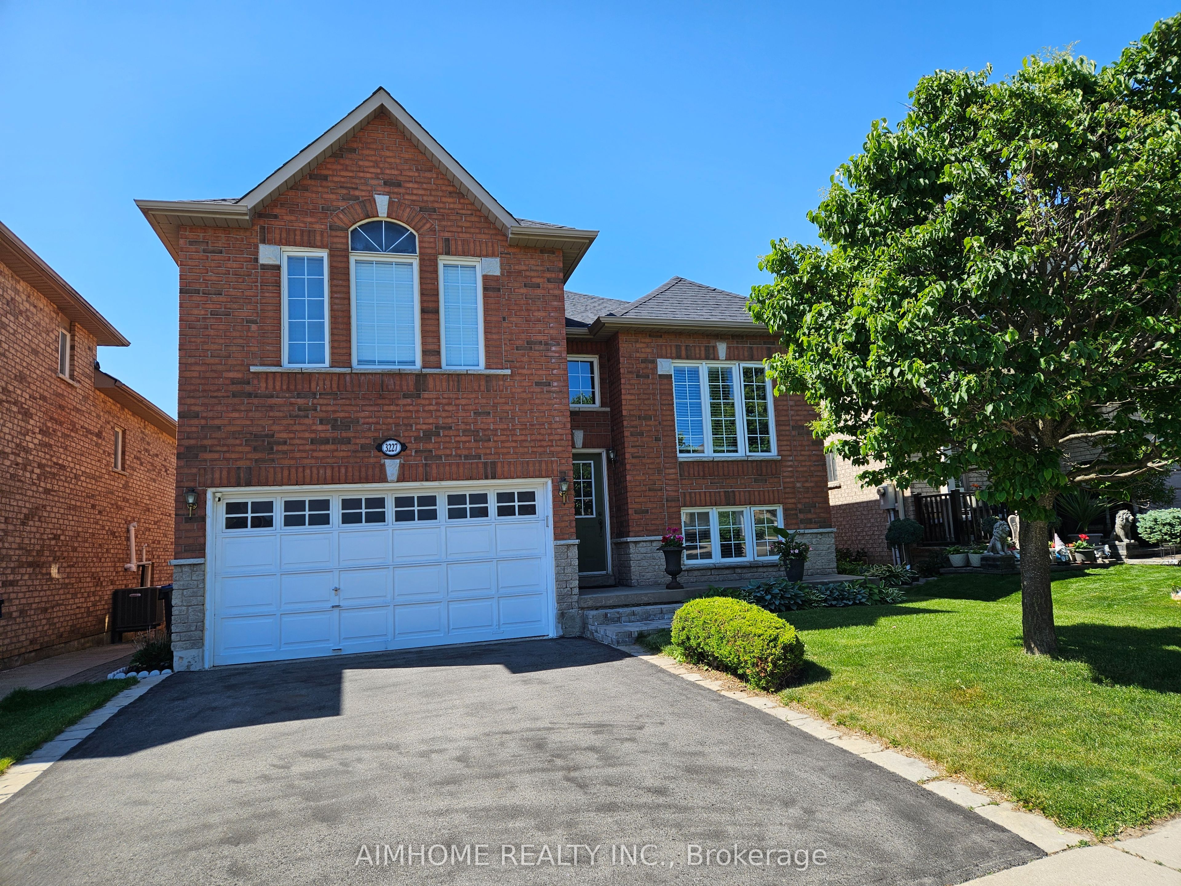 3227 Scotch Pine Gate Property Photo 1