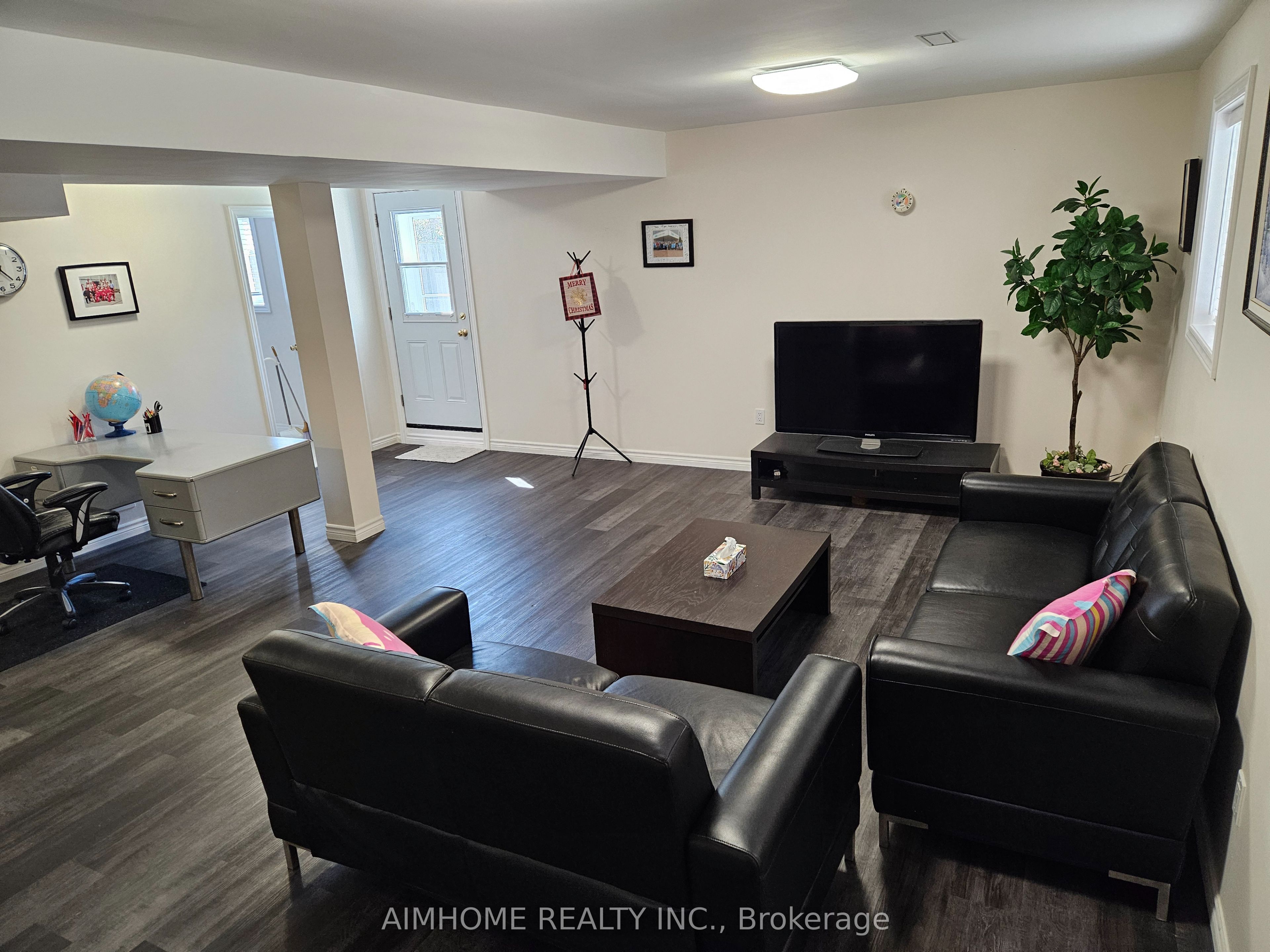 3227 Scotch Pine Gate Property Photo 10