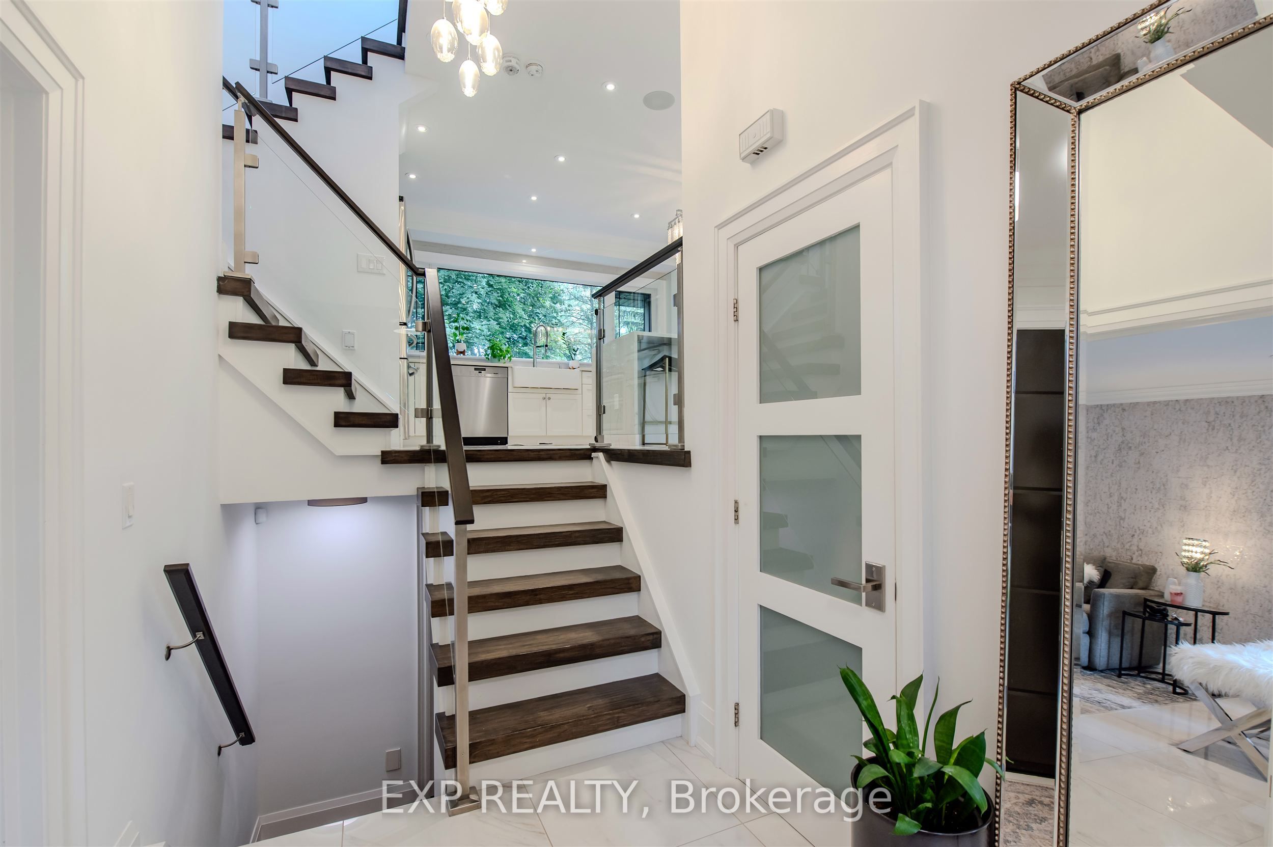 467 Caesar Avenue Property Photo 3