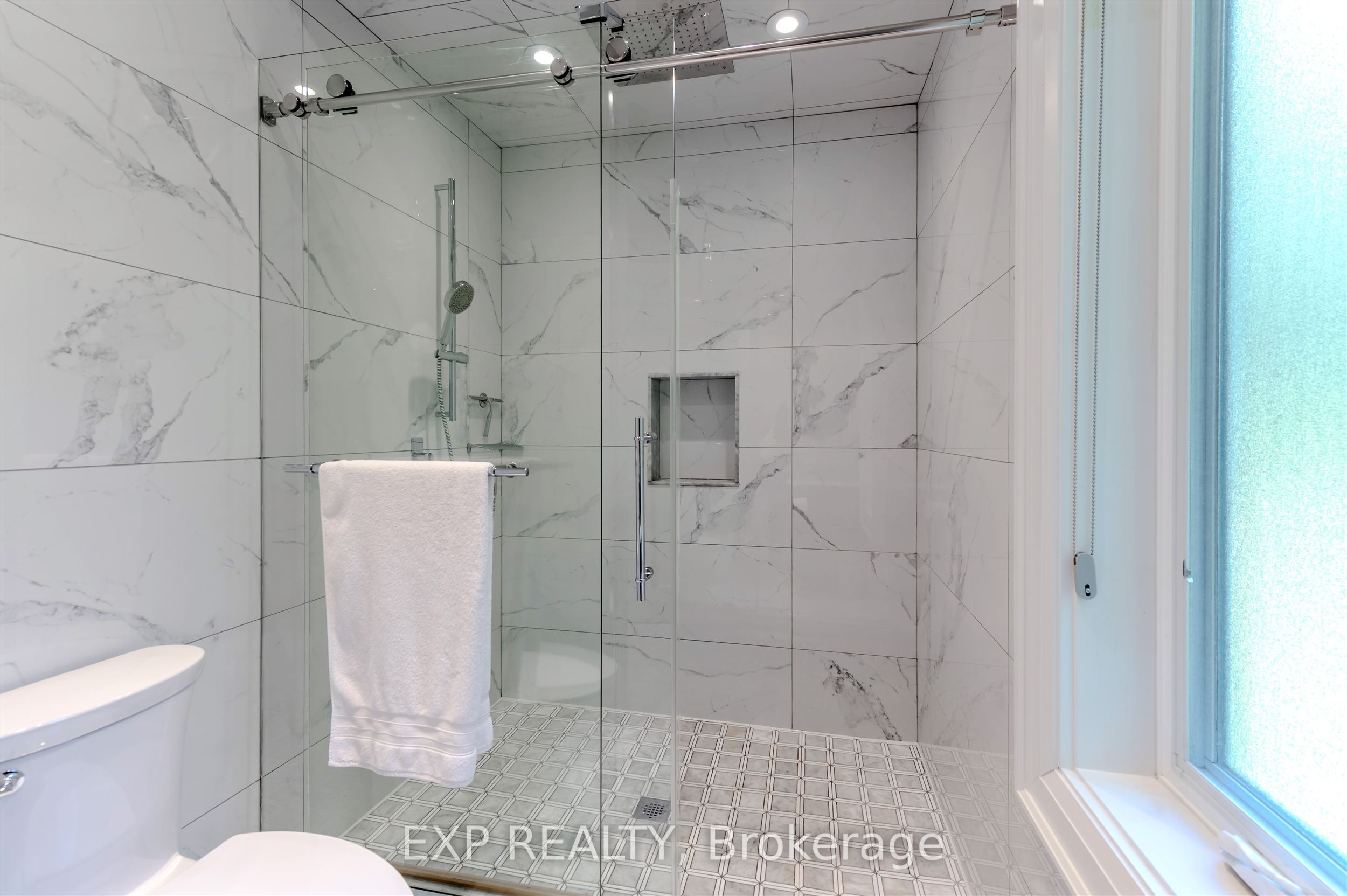 467 Caesar Avenue Property Photo 18