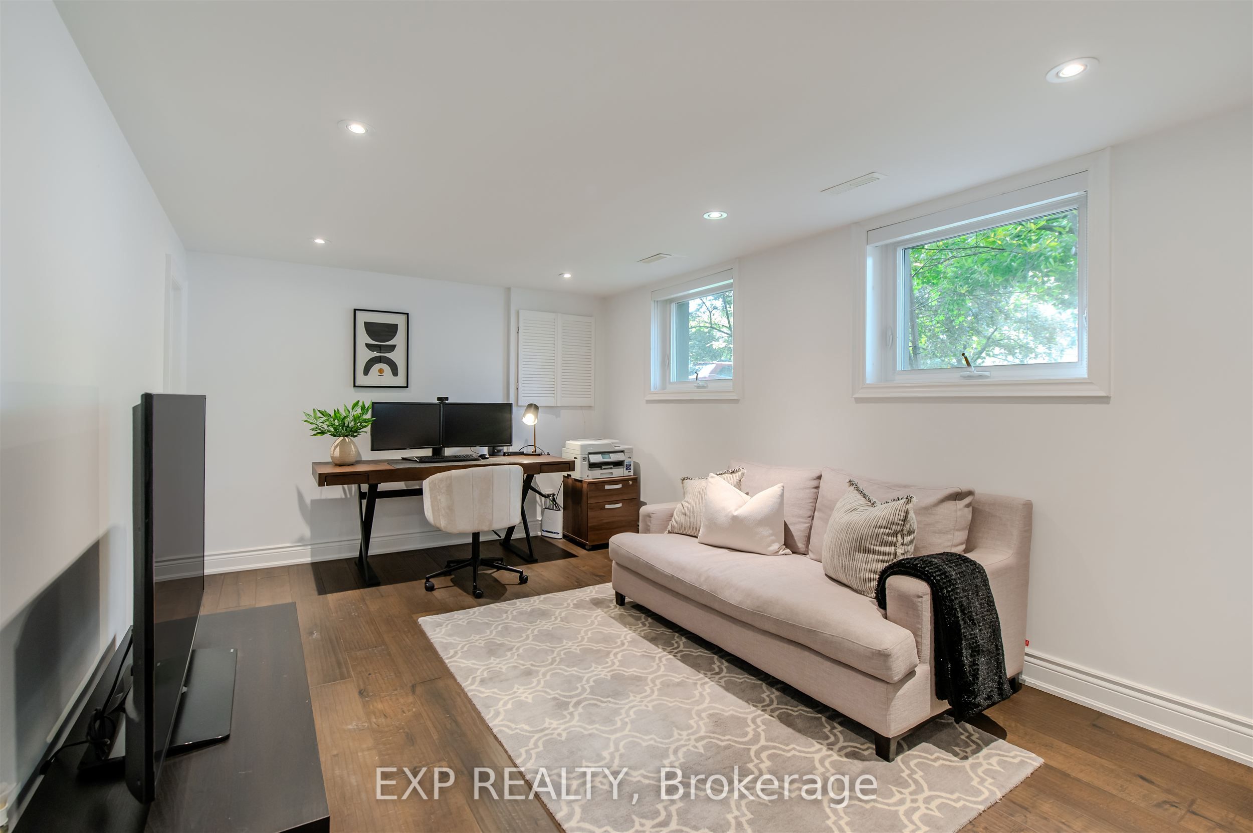 467 Caesar Avenue Property Photo 23