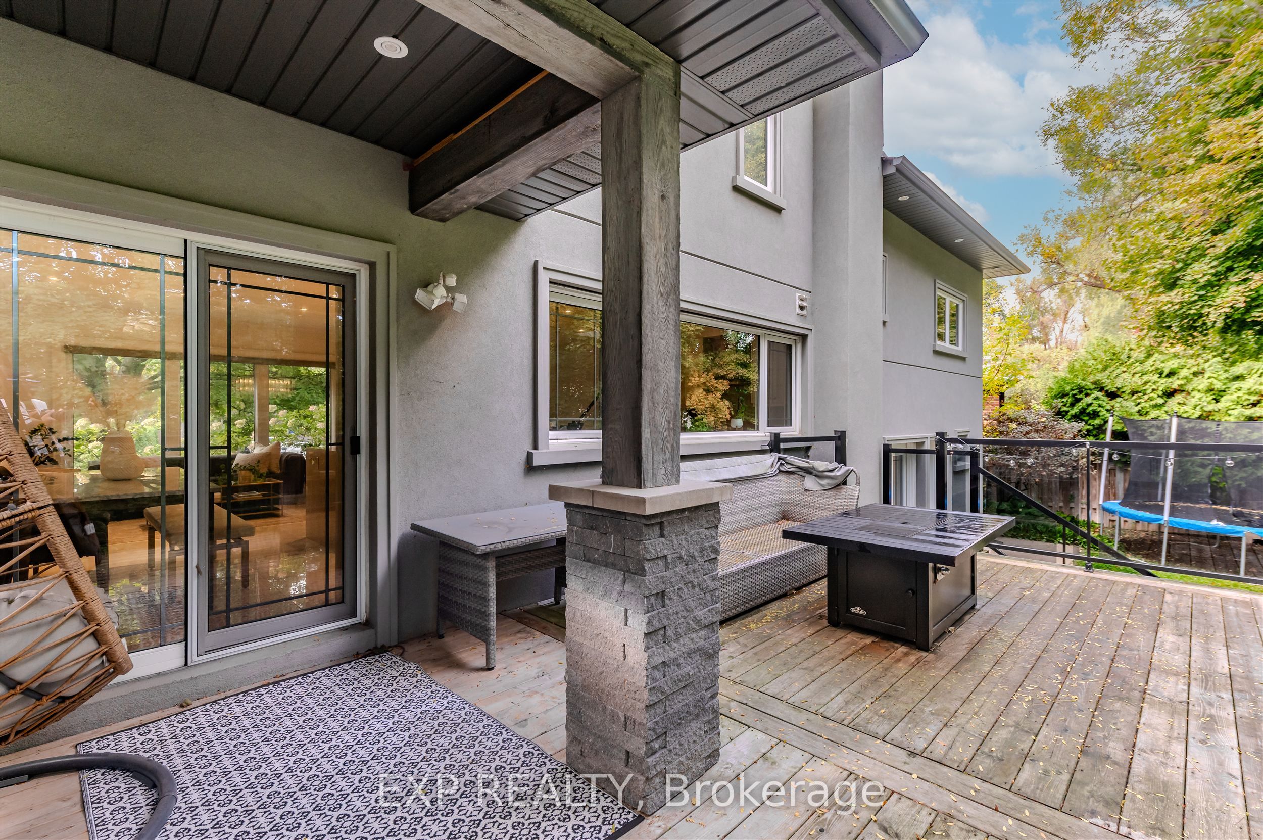 467 Caesar Avenue Property Photo 24