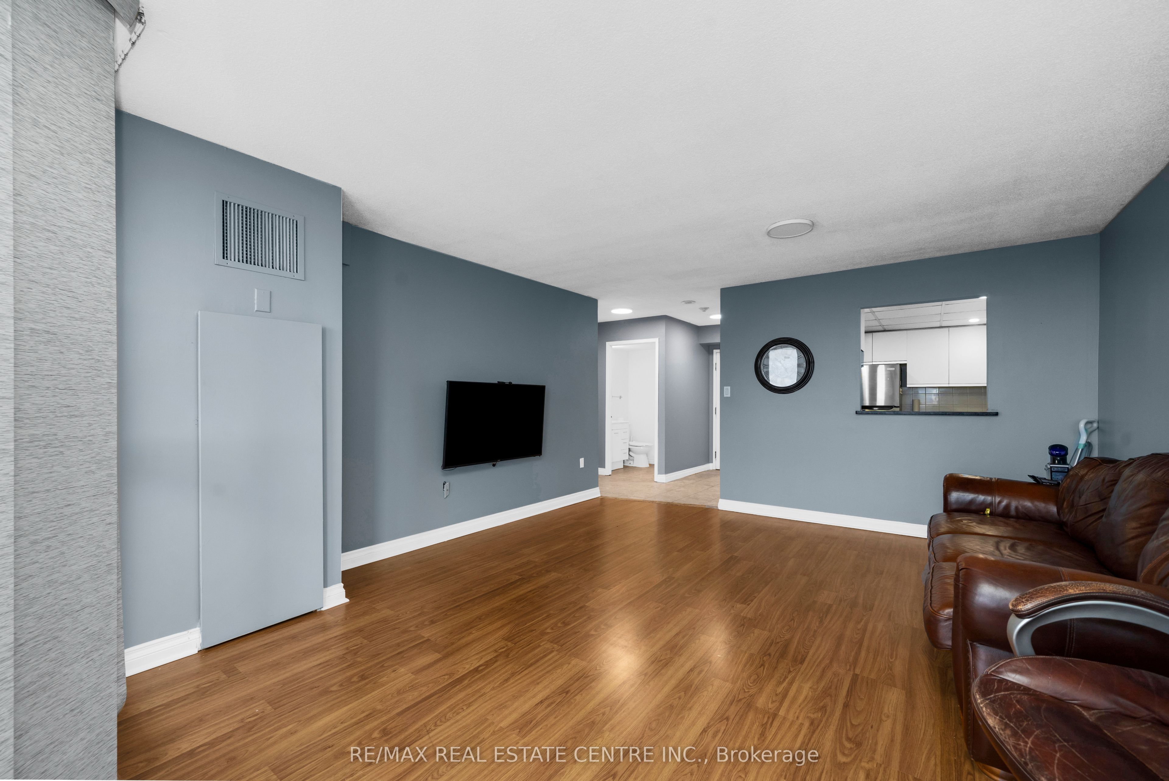 20 Mcfarlane Drive 1504 Property Photo 2