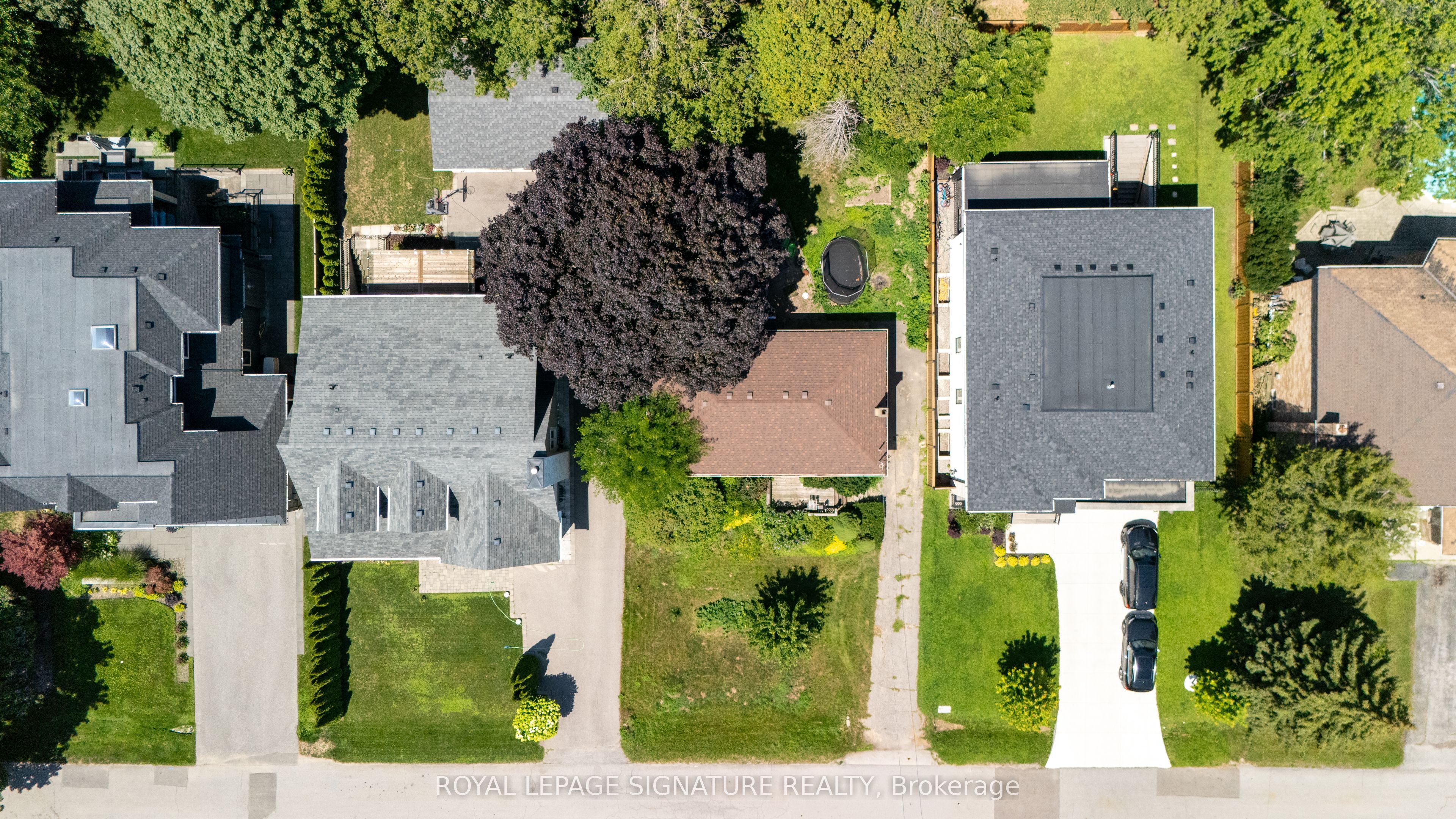 1405 Constance Drive Property Photo 2