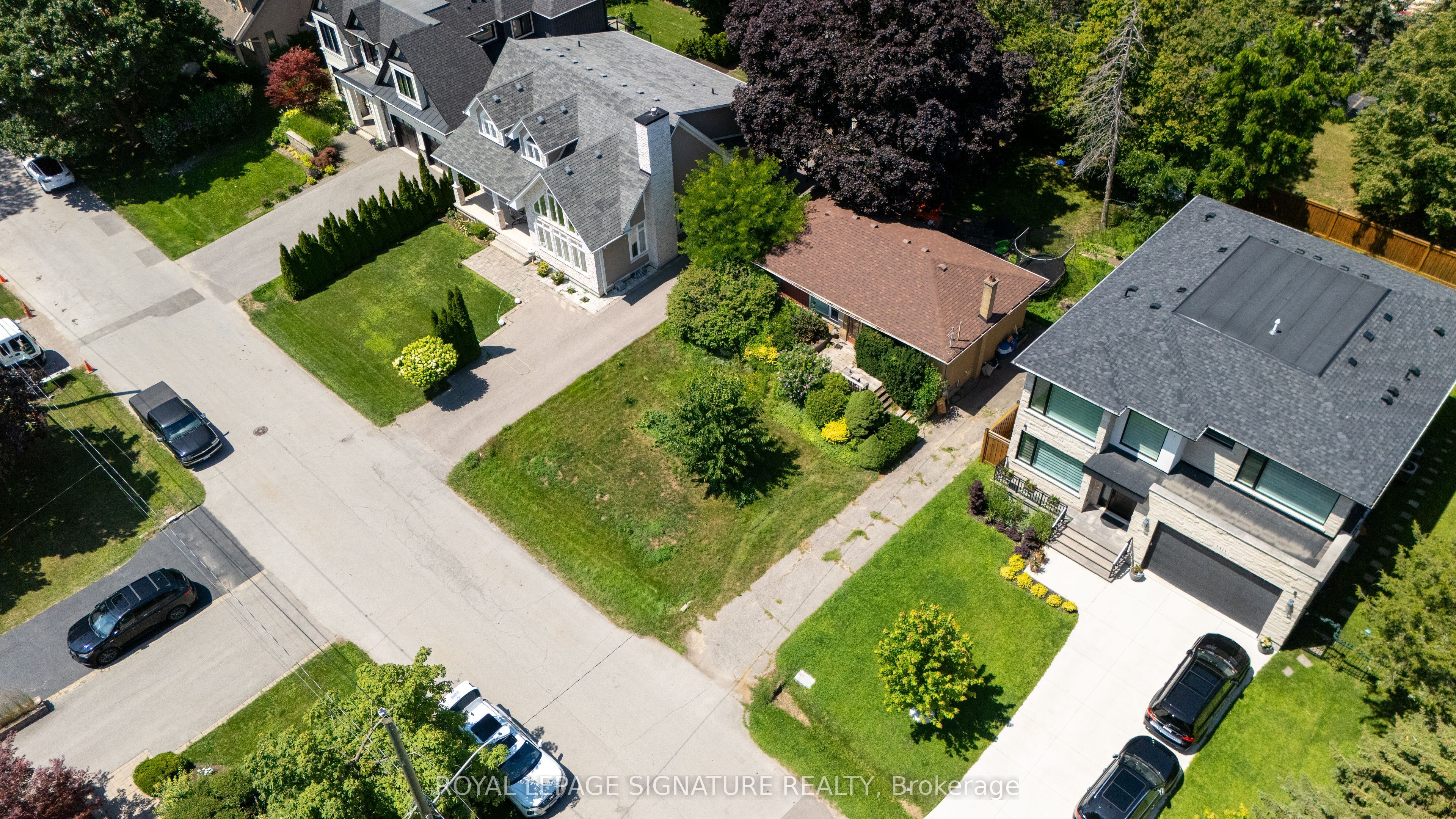 1405 Constance Drive Property Photo 3