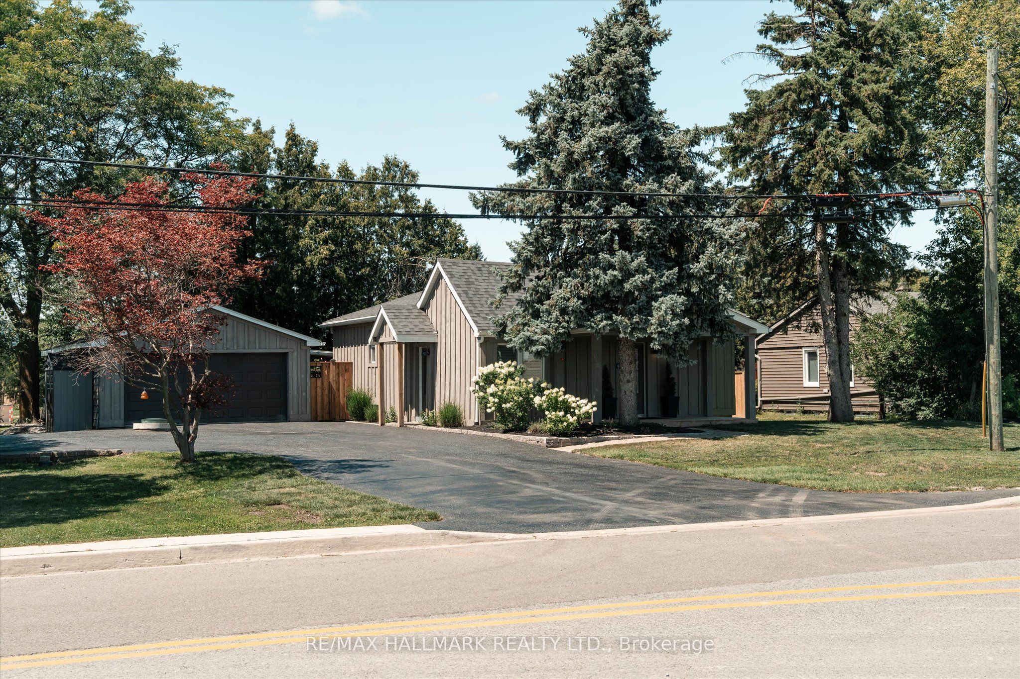 7433 5 Side Road Property Photo 1