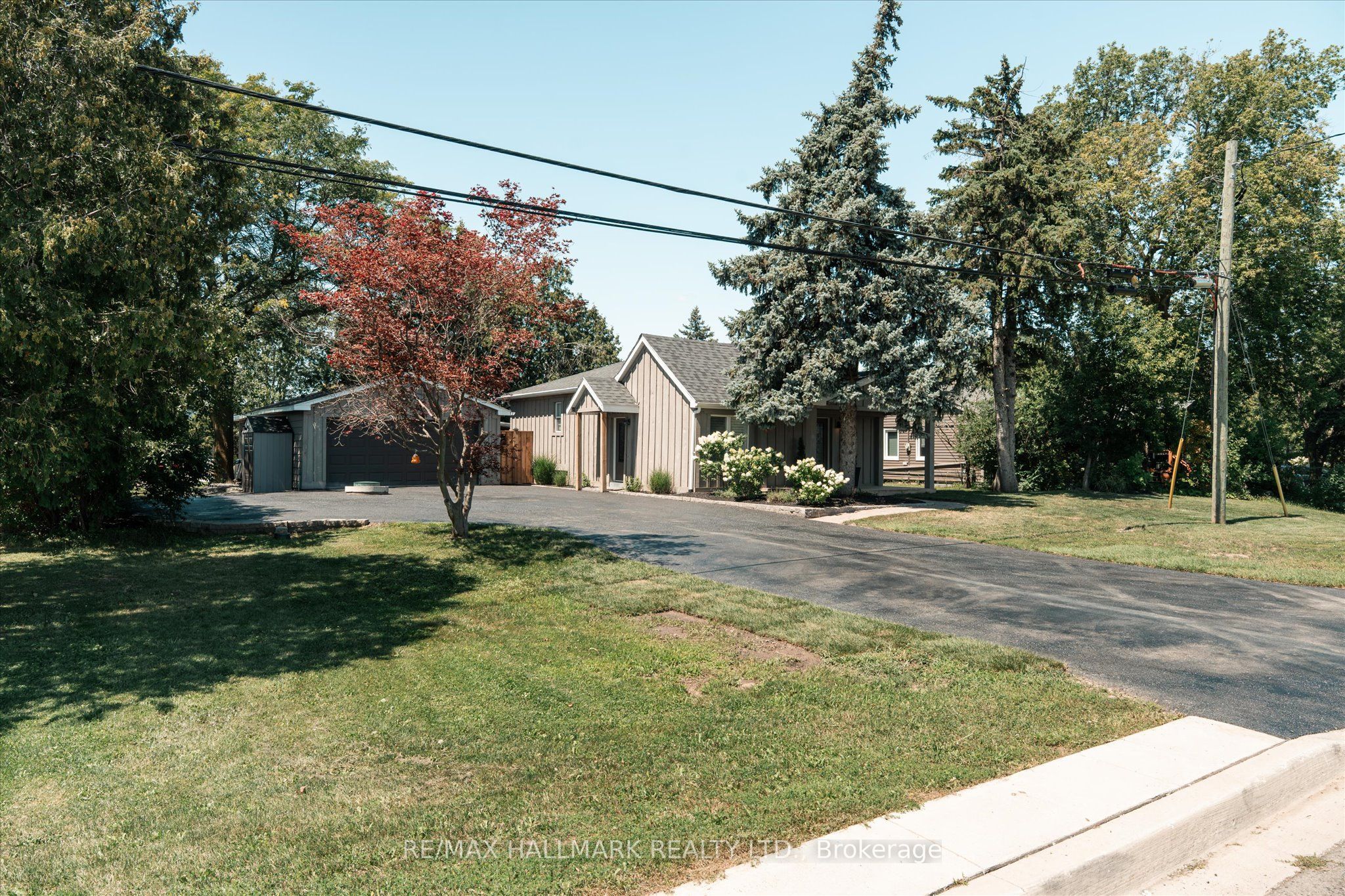 7433 5 Side Road Property Photo 7