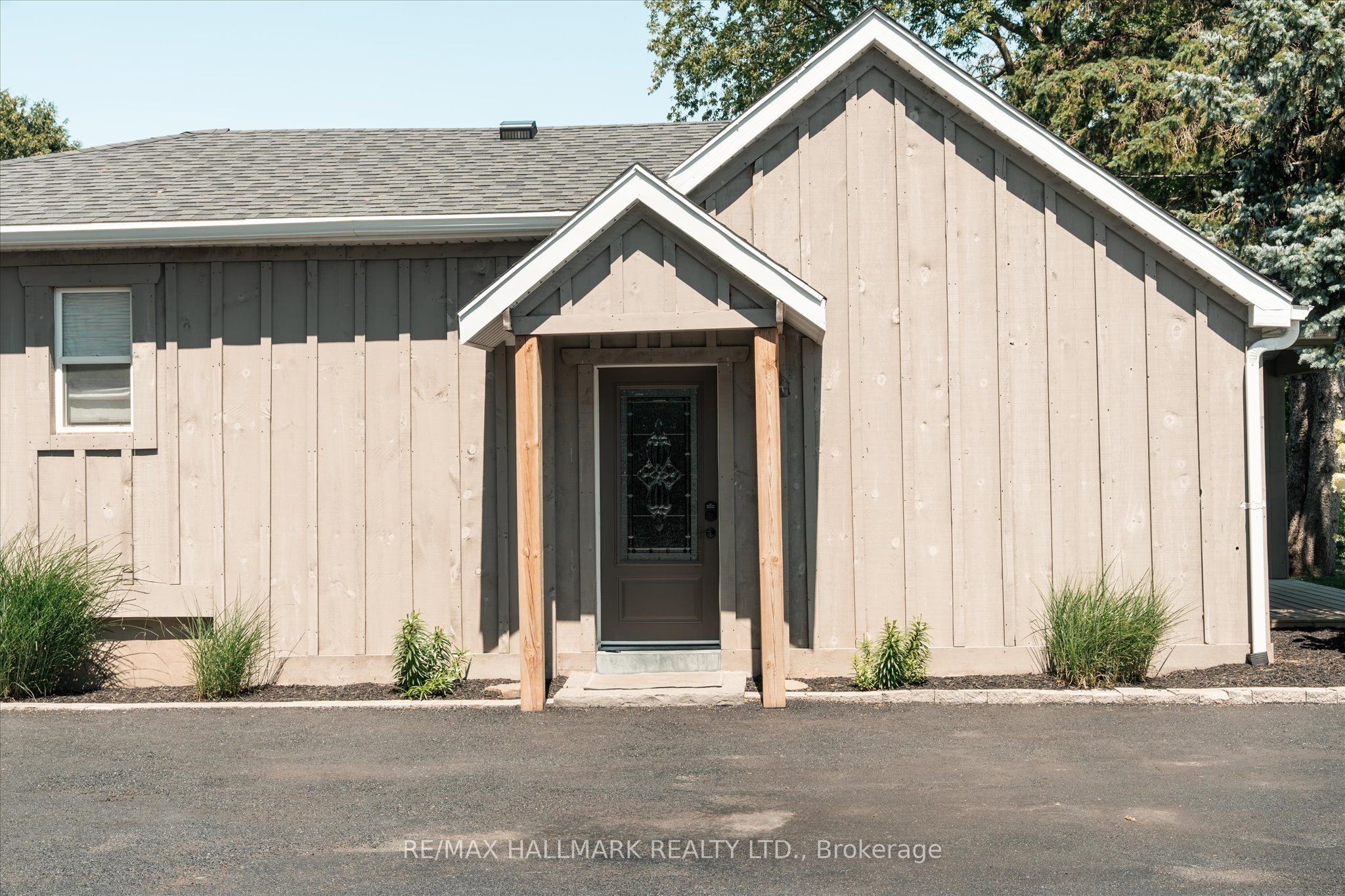 7433 5 Side Road Property Photo 9