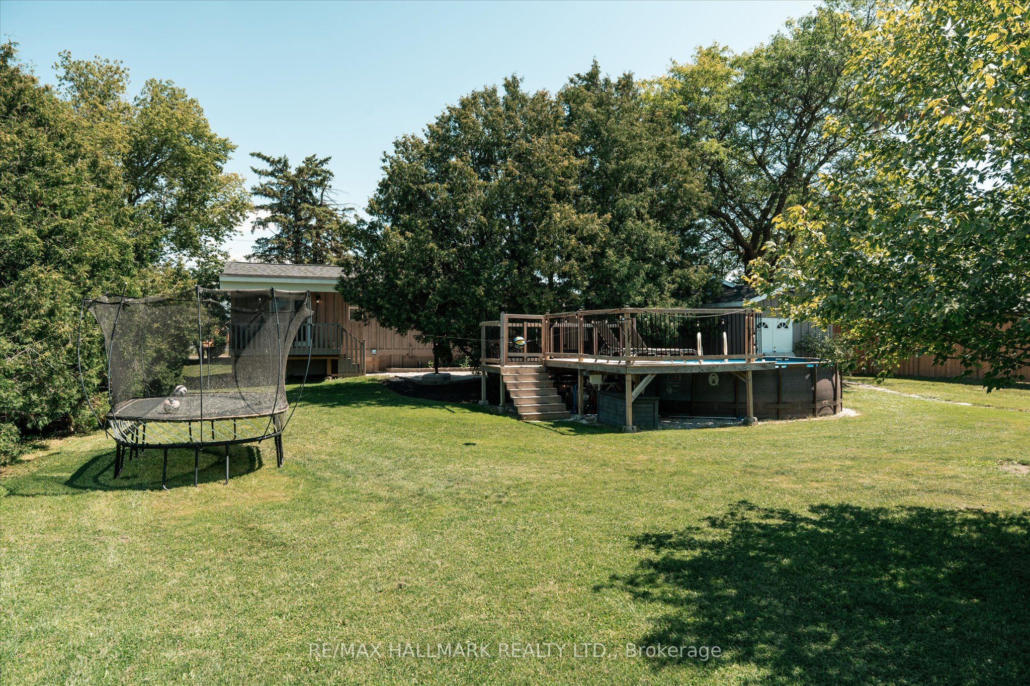 7433 5 Side Road Property Photo 43