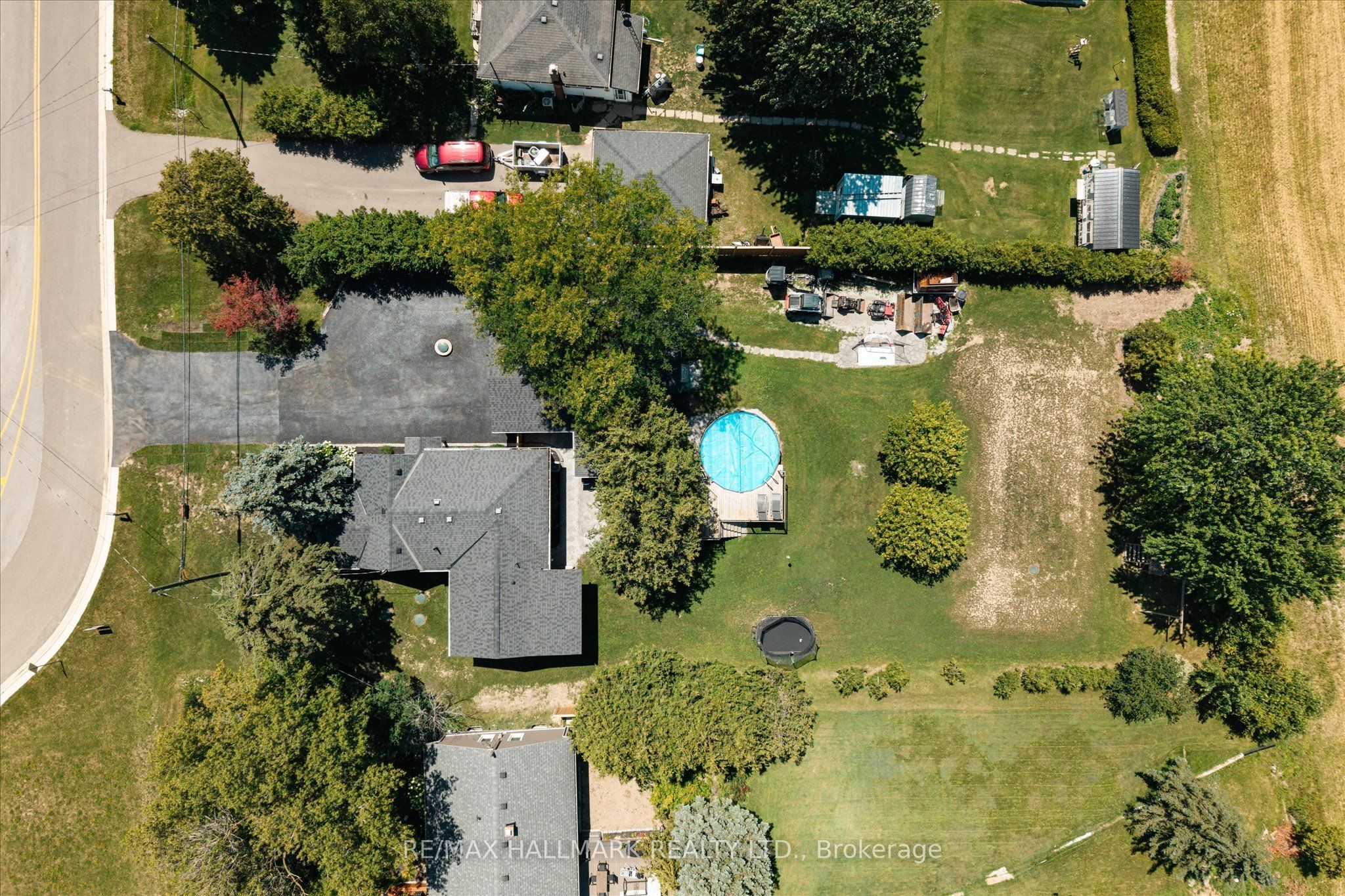 7433 5 Side Road Property Photo 44