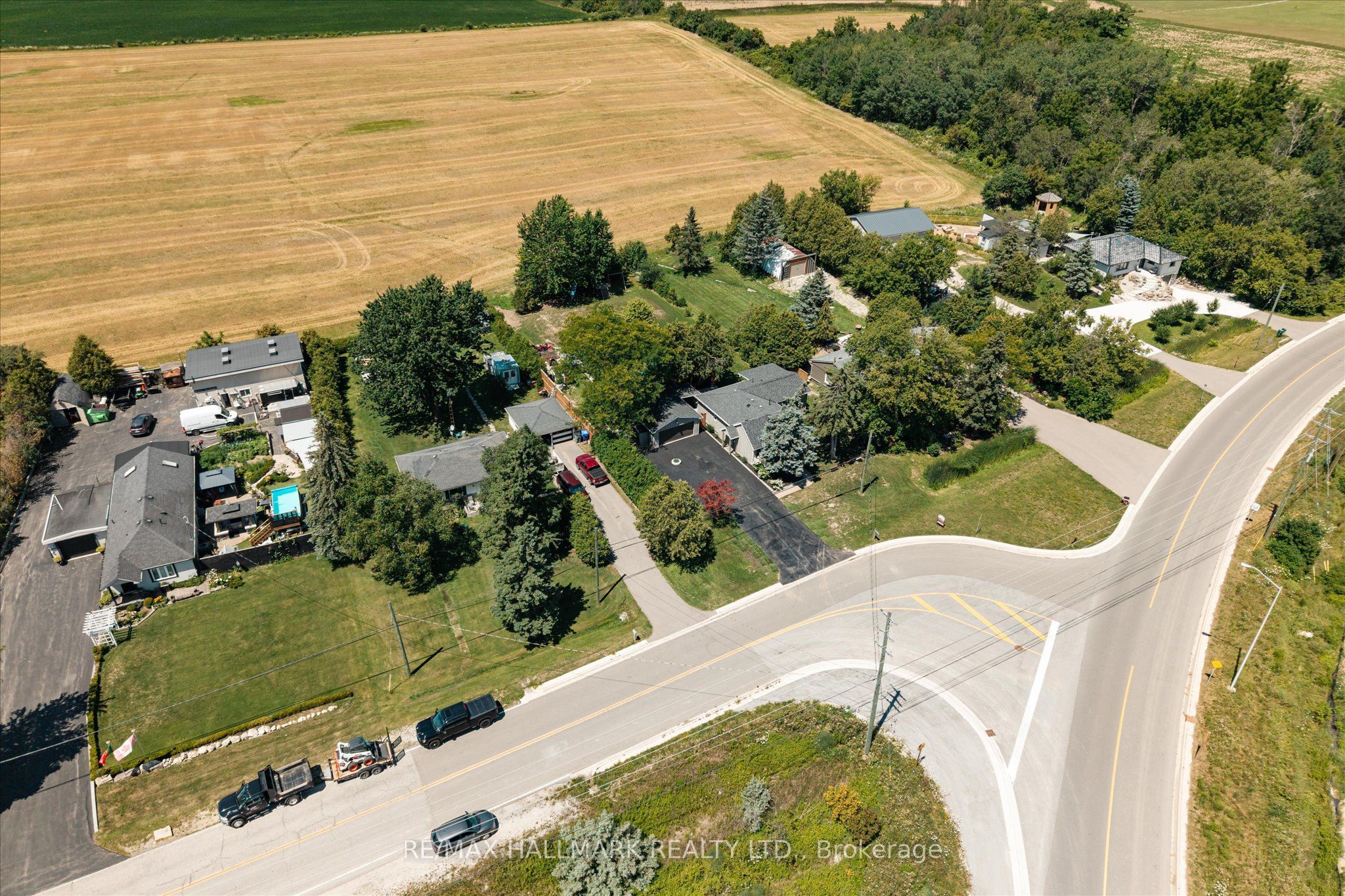 7433 5 Side Road Property Photo 48