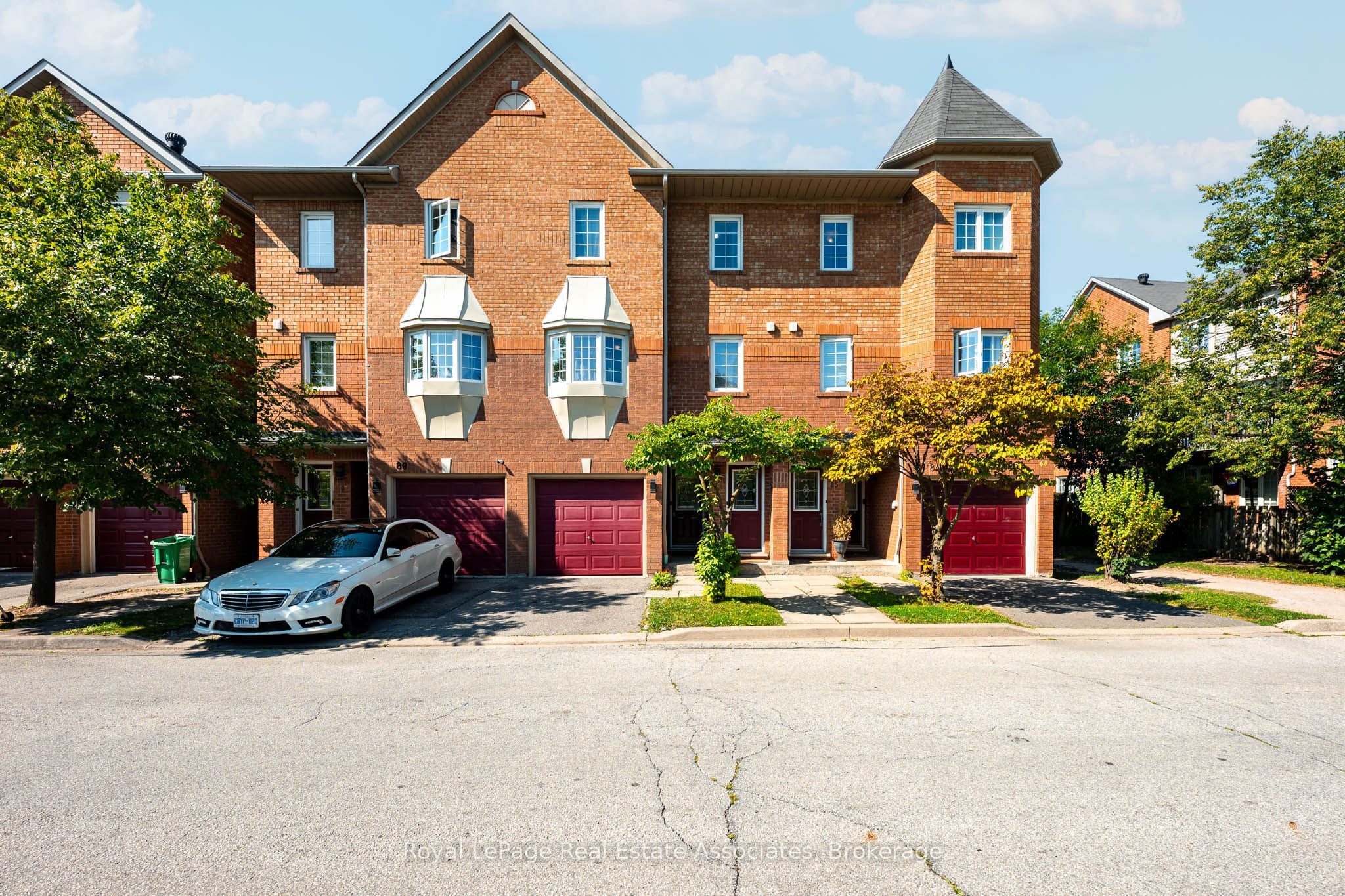6950 Tenth Line W 87 Property Photo 2