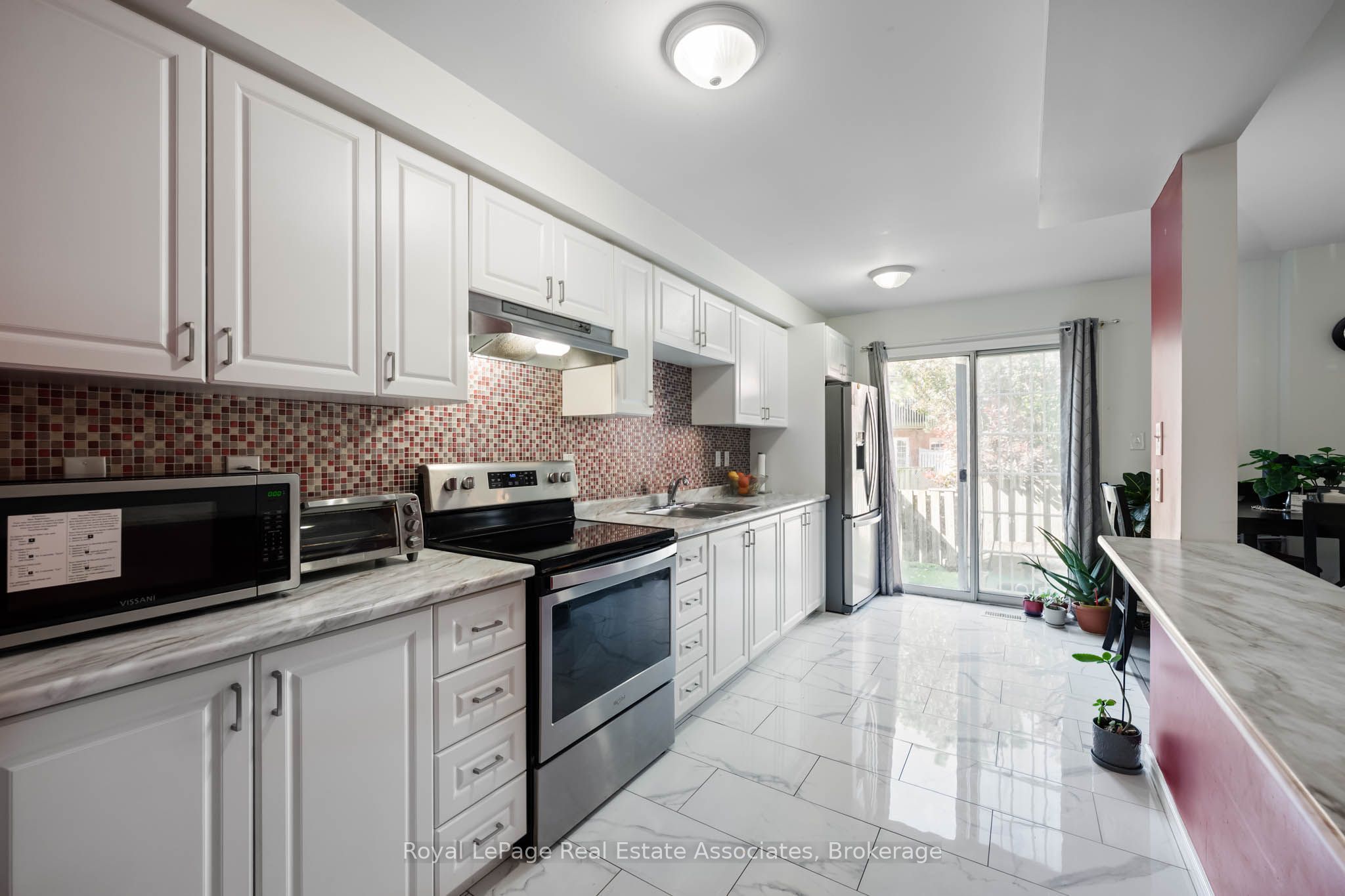 6950 Tenth Line W 87 Property Photo 13