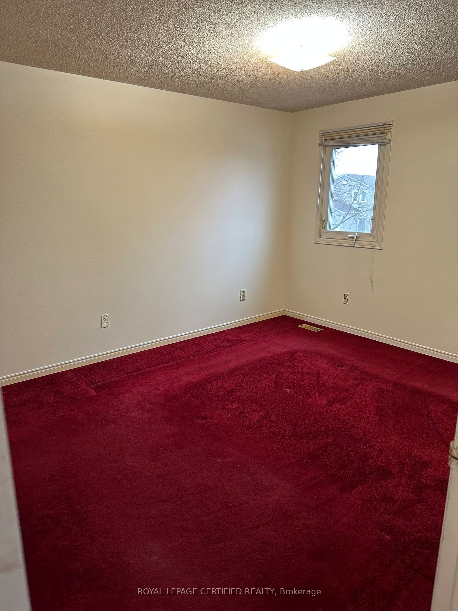 210 Ecclestone Drive Main Property Photo 7