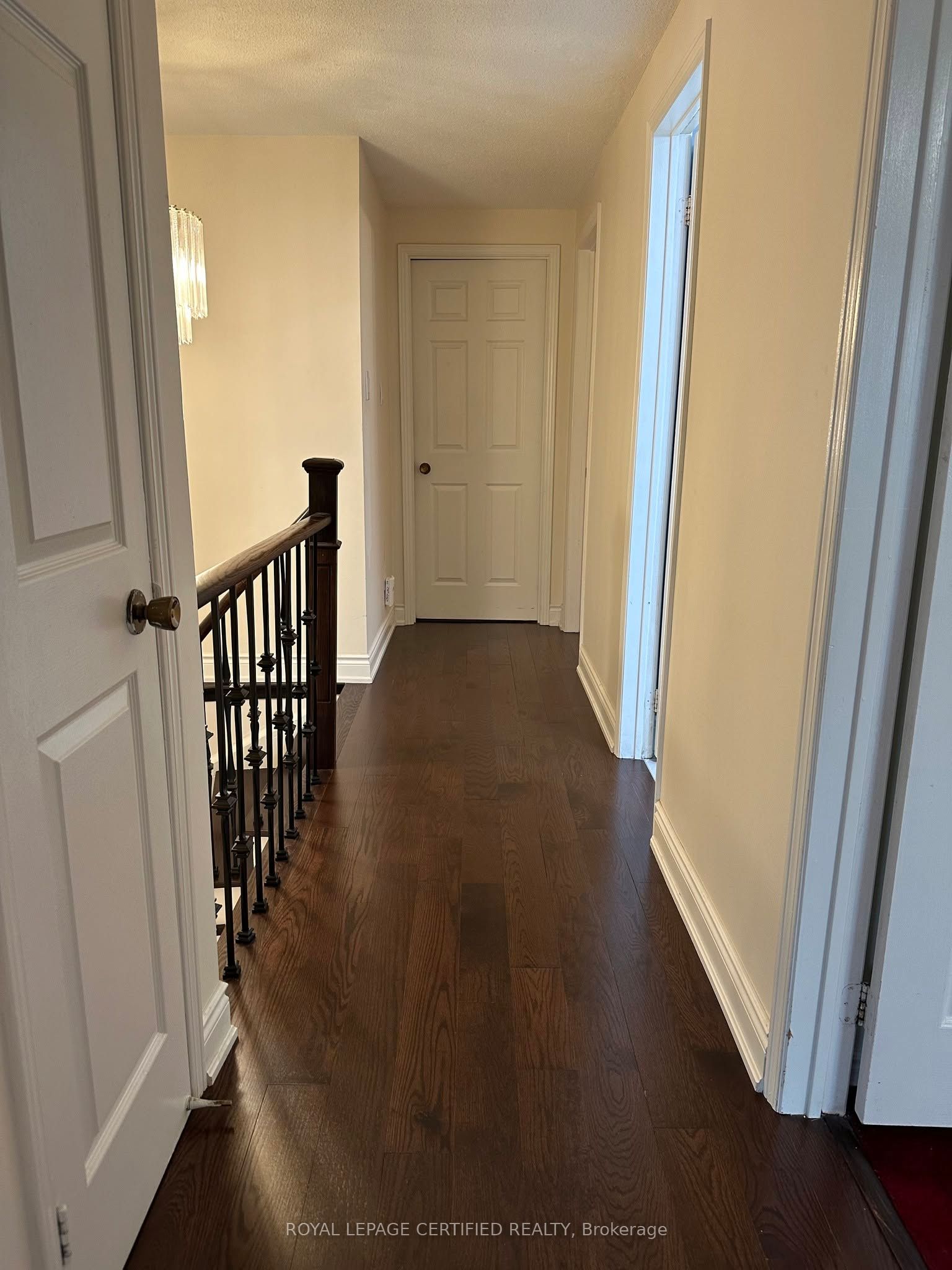 210 Ecclestone Drive Main Property Photo 8