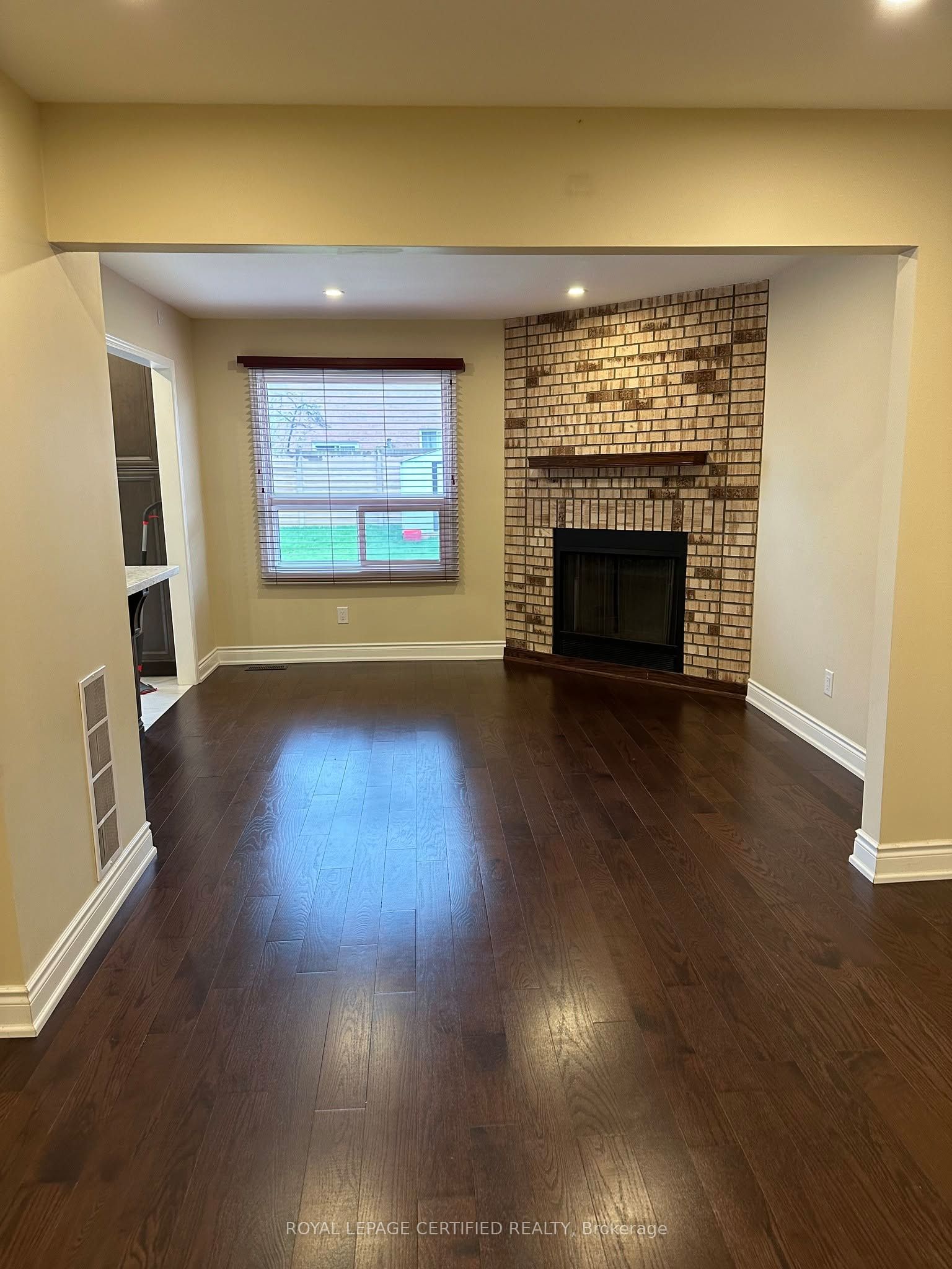 210 Ecclestone Drive Main Property Photo 14