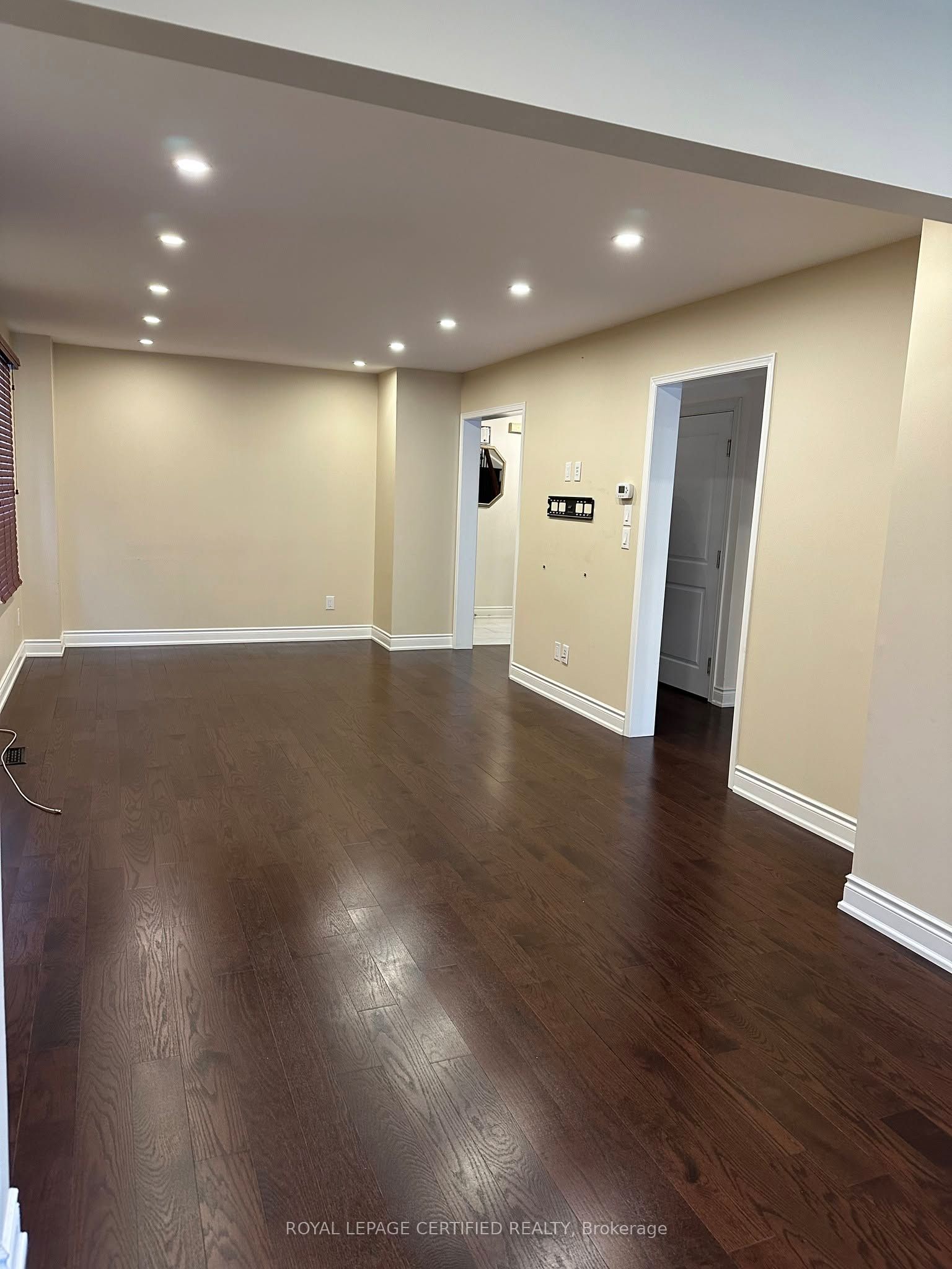 210 Ecclestone Drive Main Property Photo 15