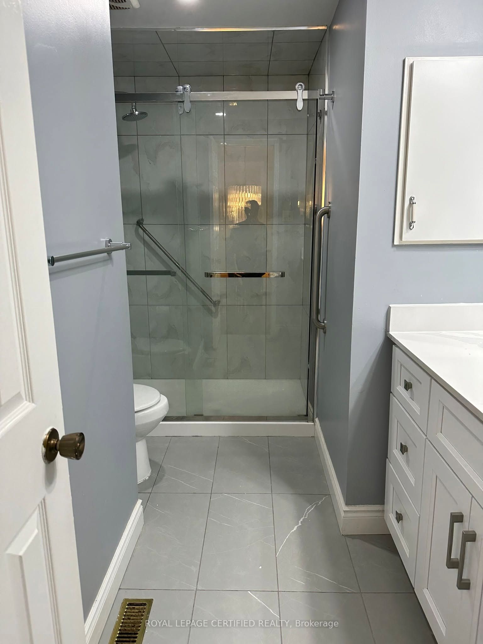 210 Ecclestone Drive Main Property Photo 19