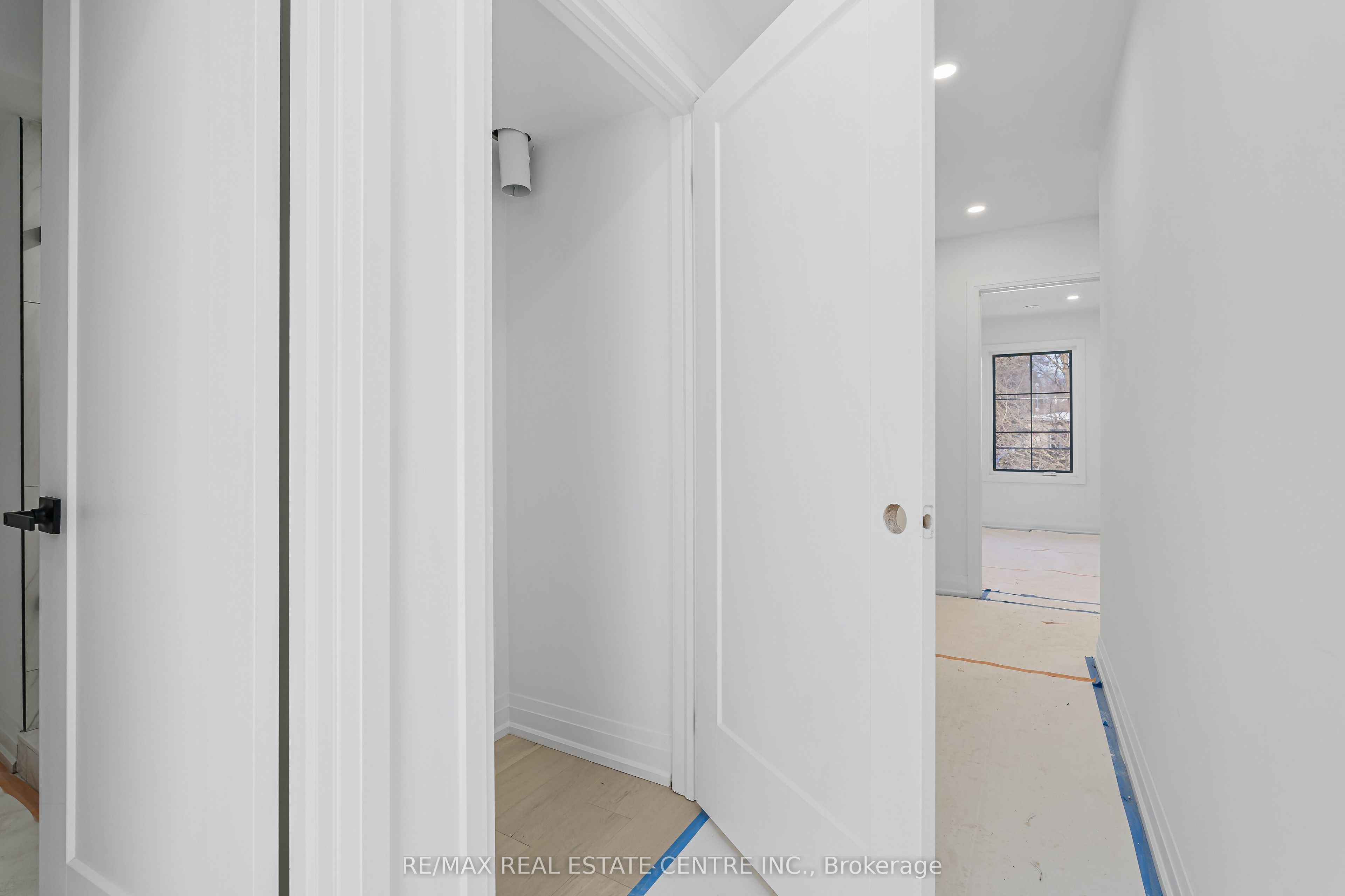 19 James Street Property Photo 26