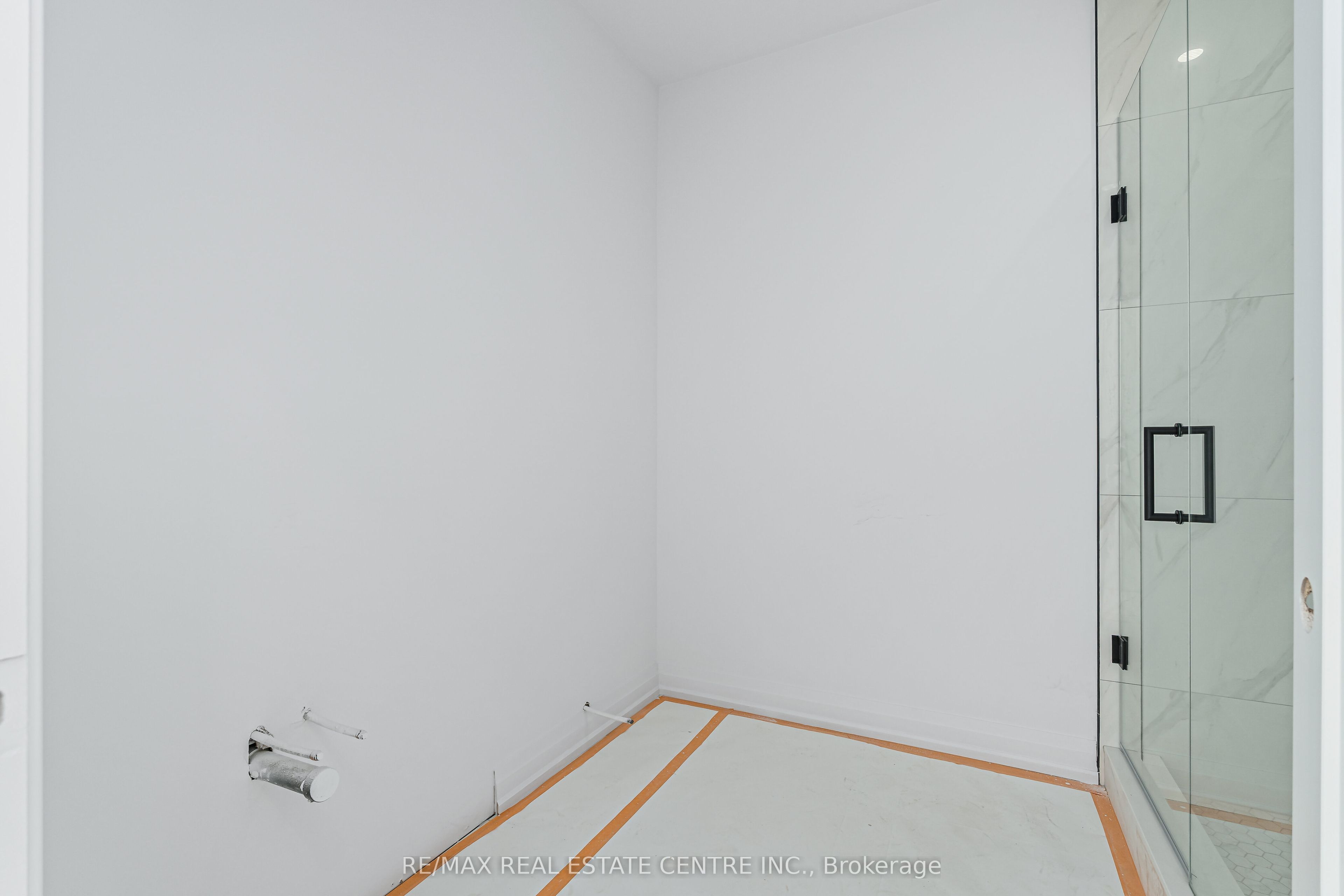 19 James Street Property Photo 34