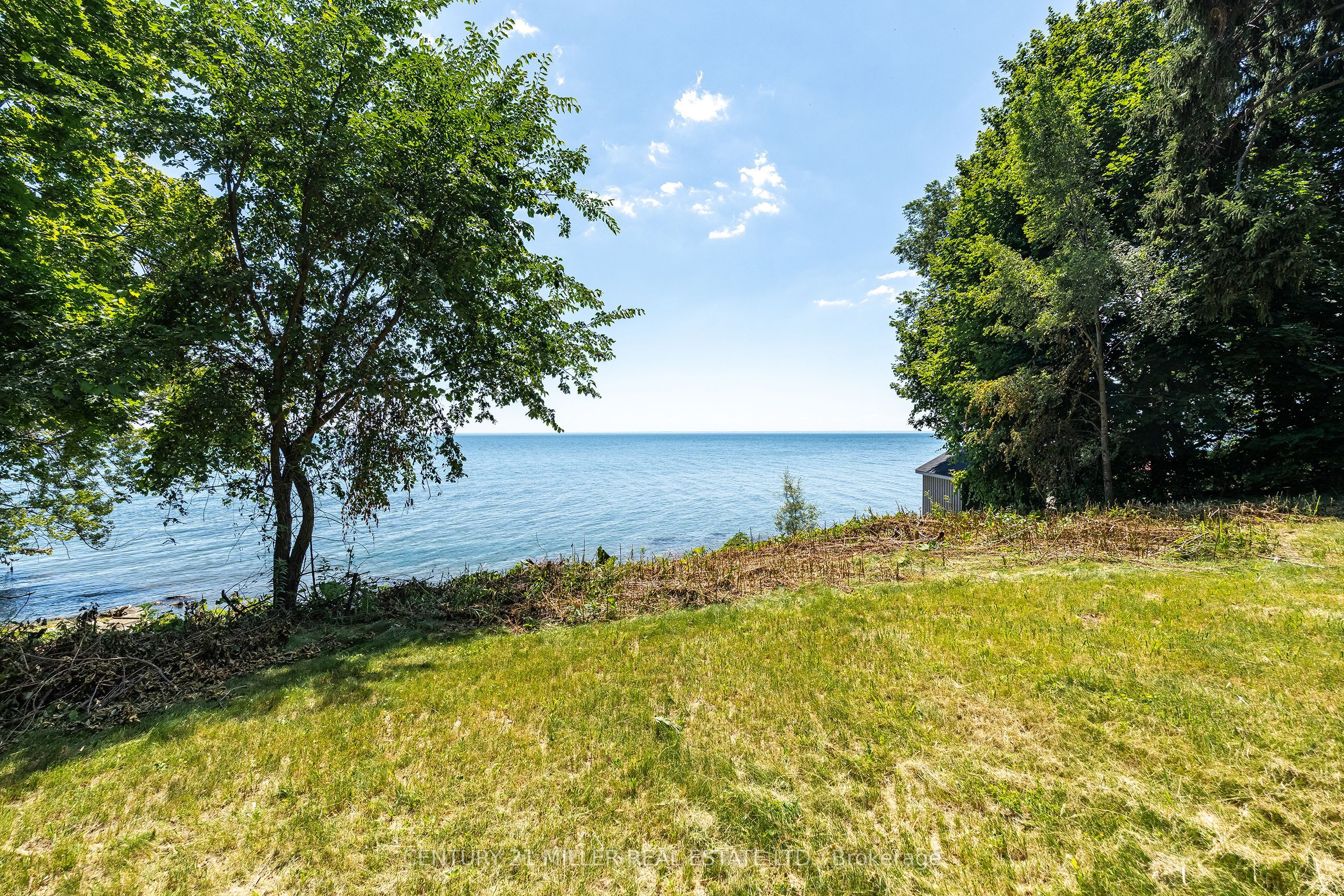 2288 Chancery Lane W Property Photo 10