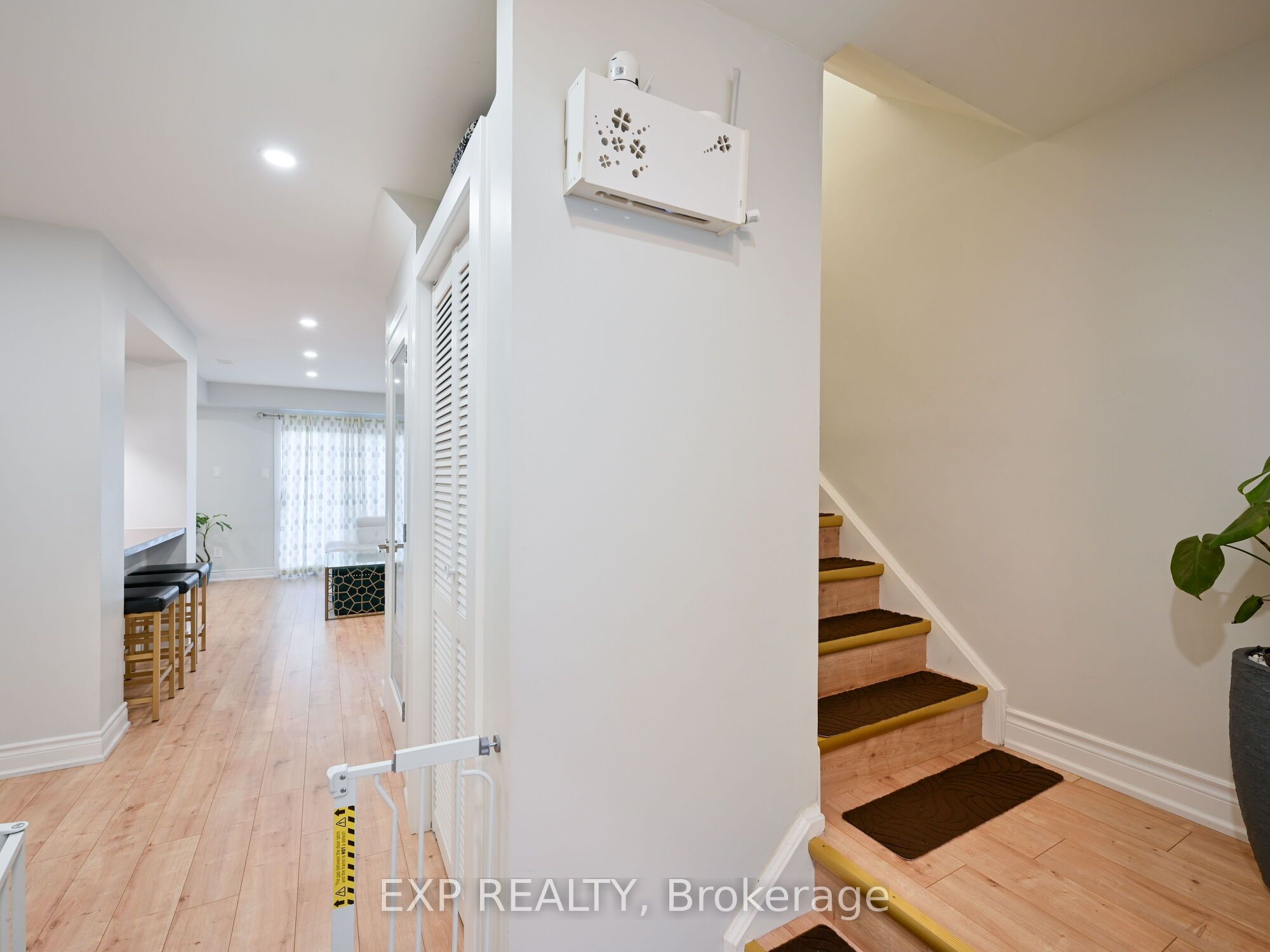 3351 Hornbeam Crescent N 64 Property Photo 17