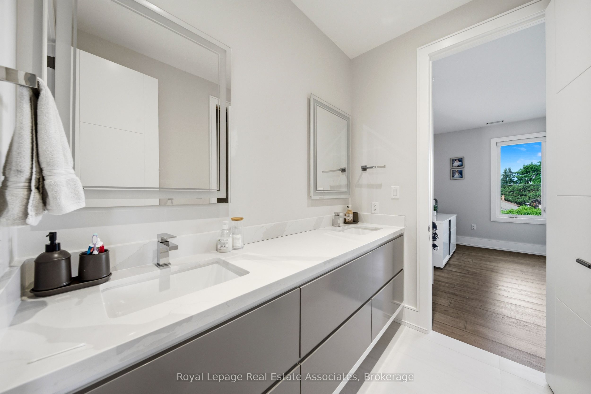 14 Joyce Parkway Property Photo 32
