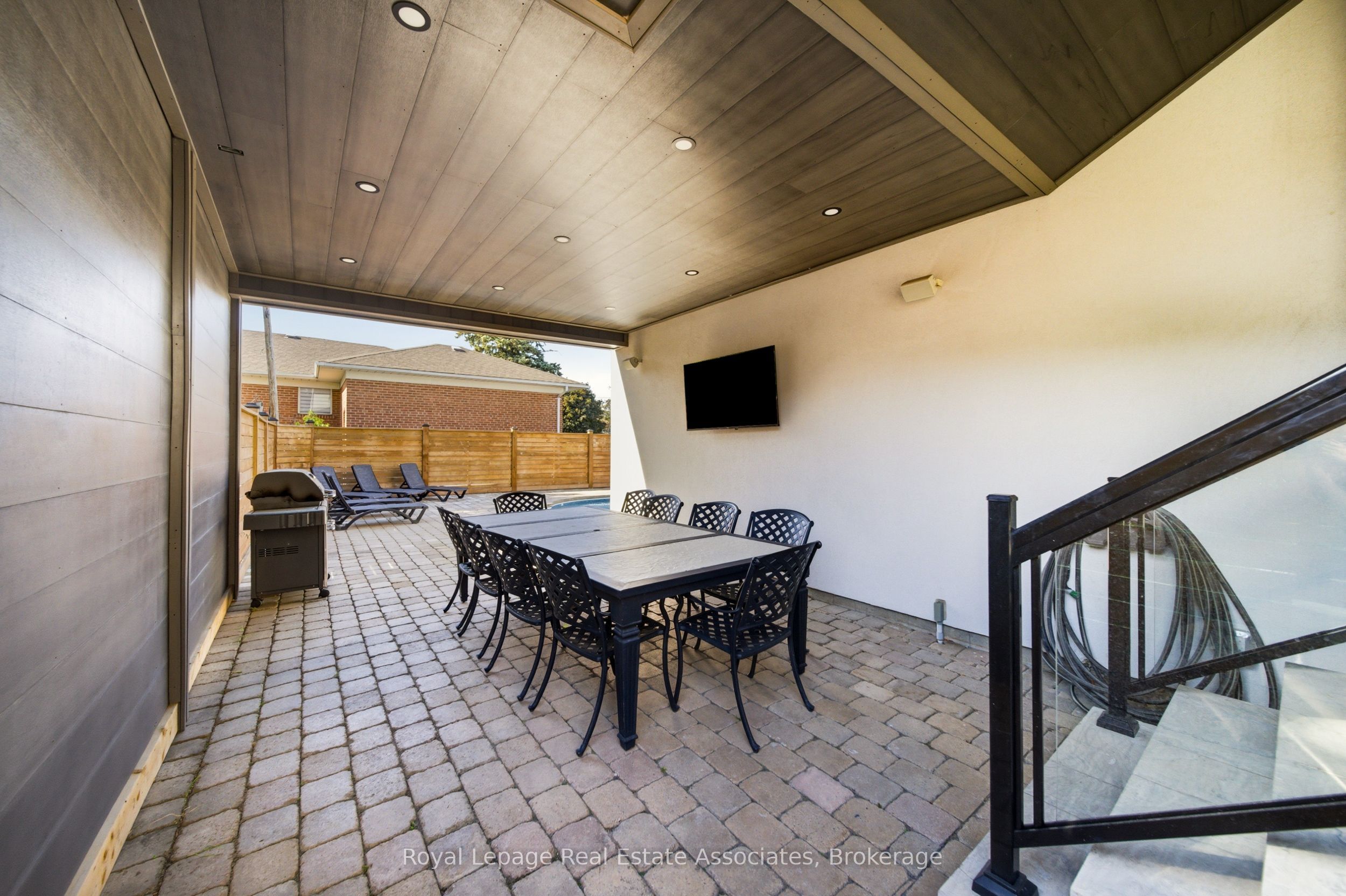 14 Joyce Parkway Property Photo 43