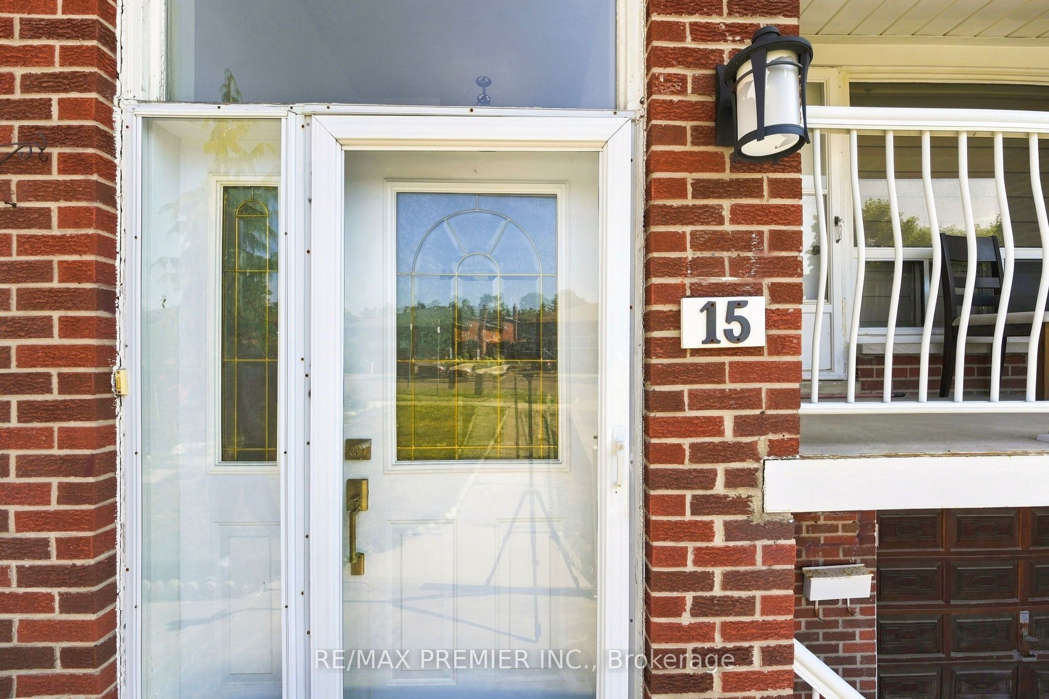 15 Madonna Gardens Property Photo 2