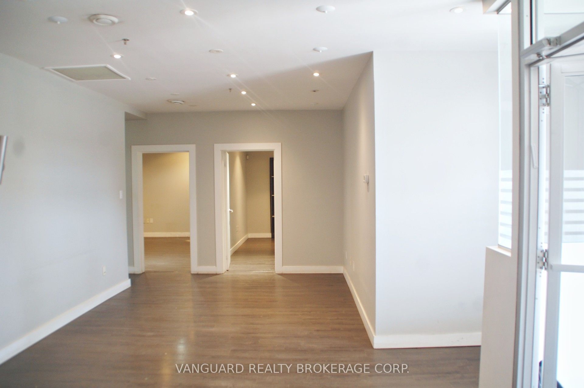 820 Flint Road Property Photo 4